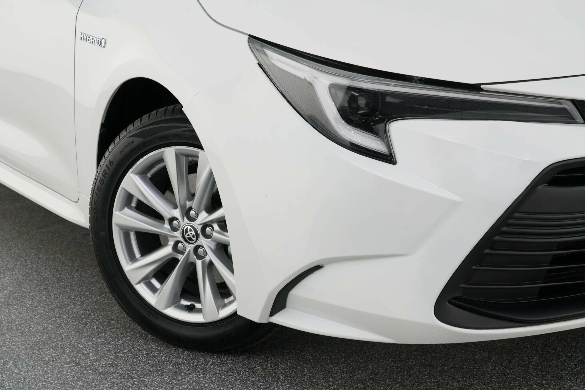 Toyota Corolla image 2