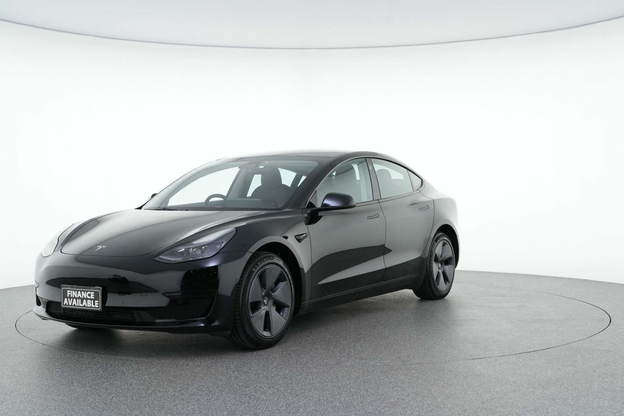 Tesla Model 3 image 4