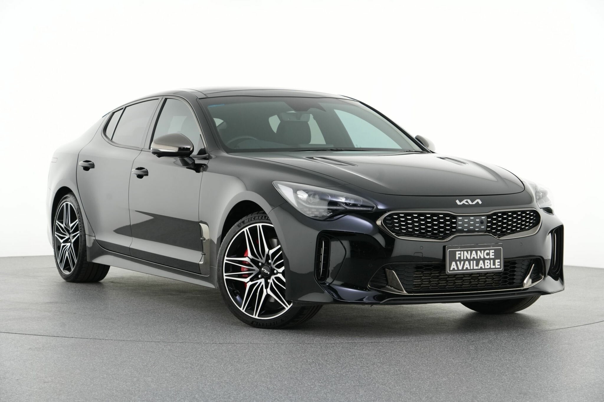 Kia Stinger image 1