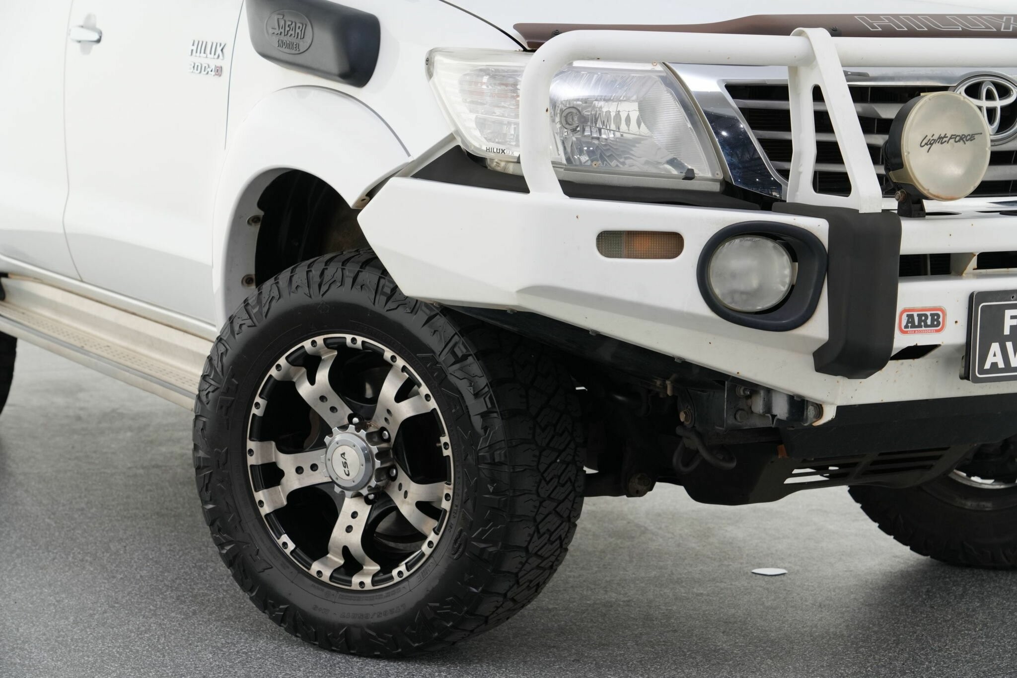 Toyota Hilux image 2