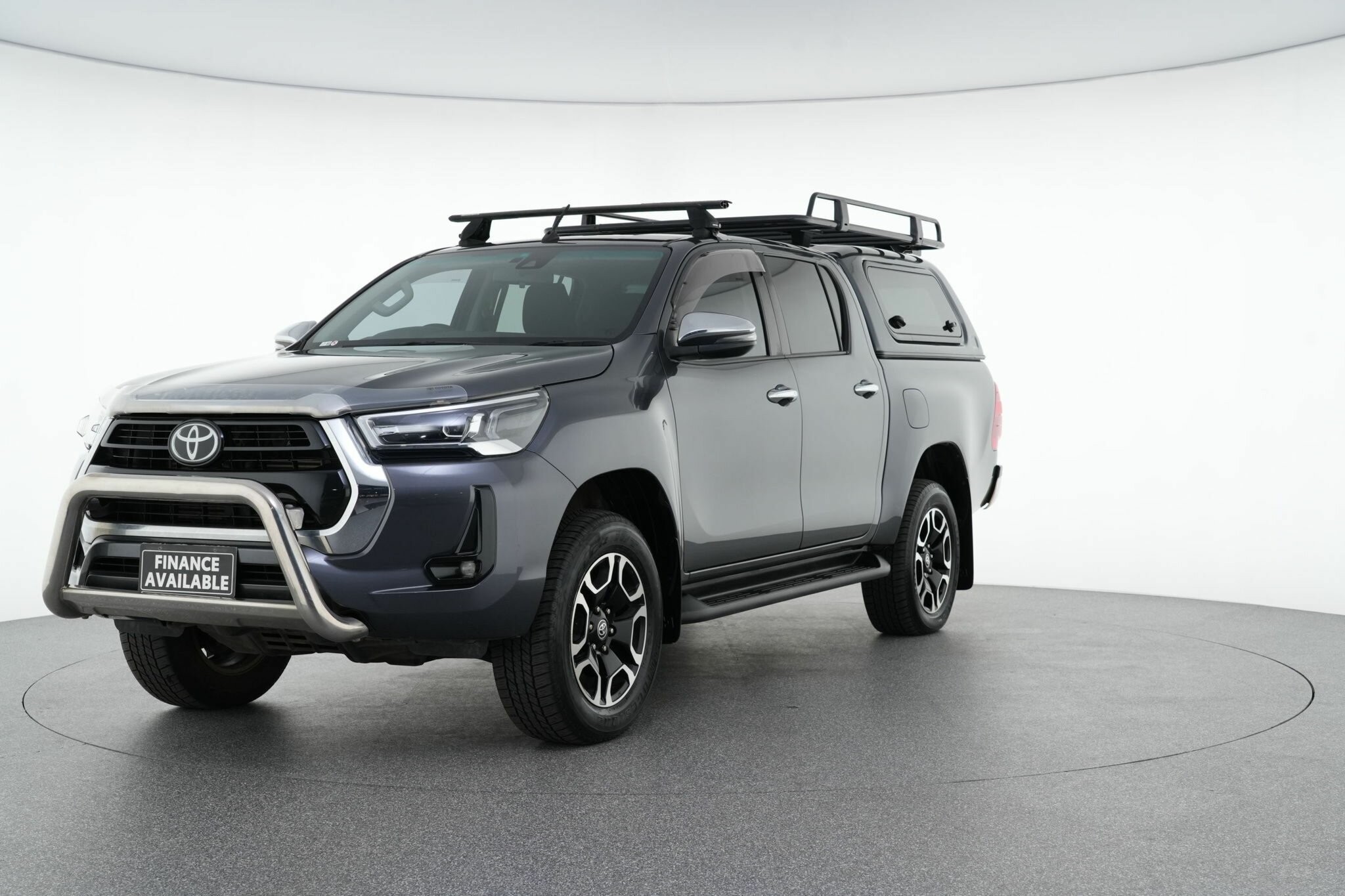 Toyota Hilux image 4