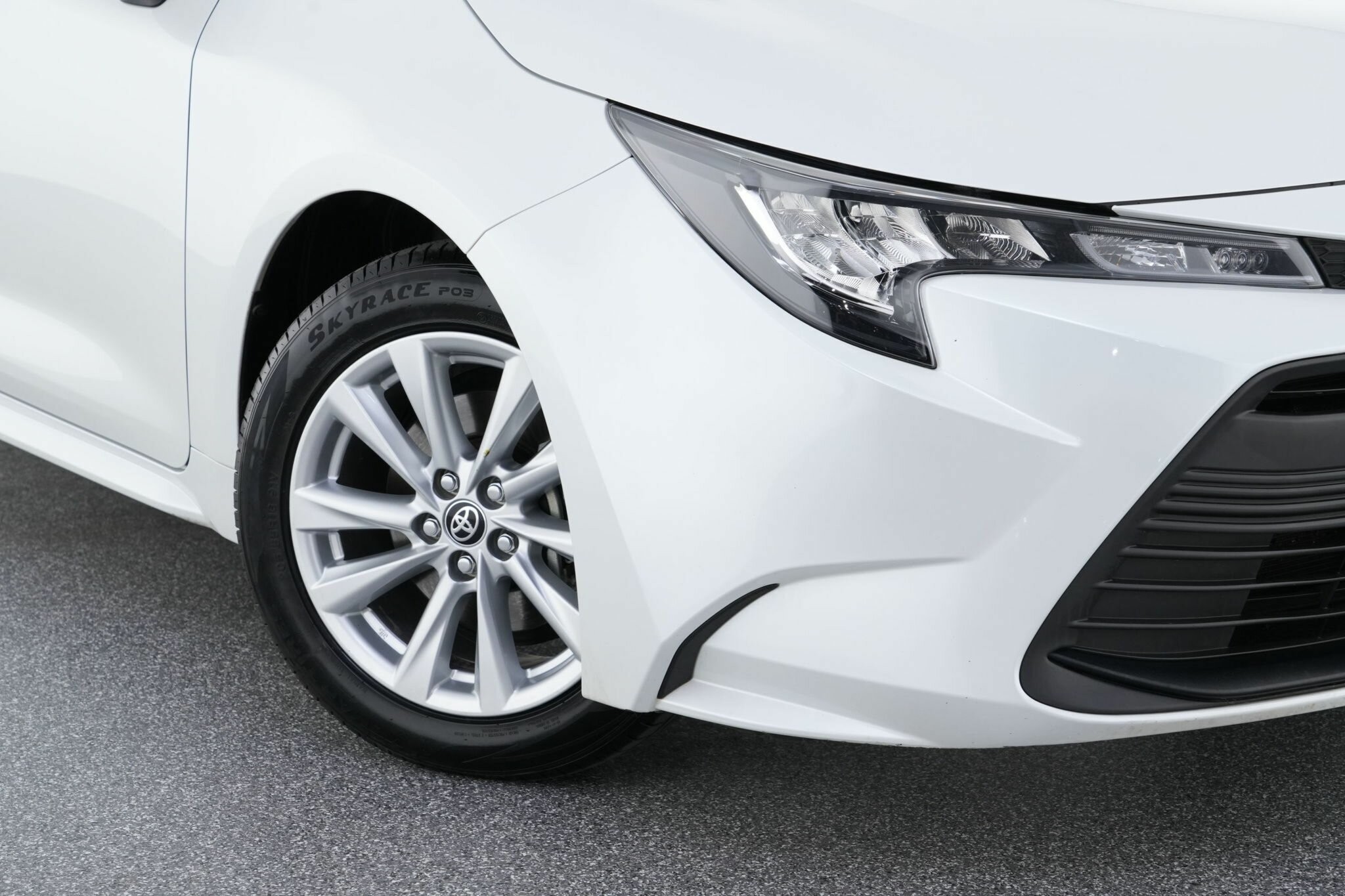 Toyota Corolla image 2