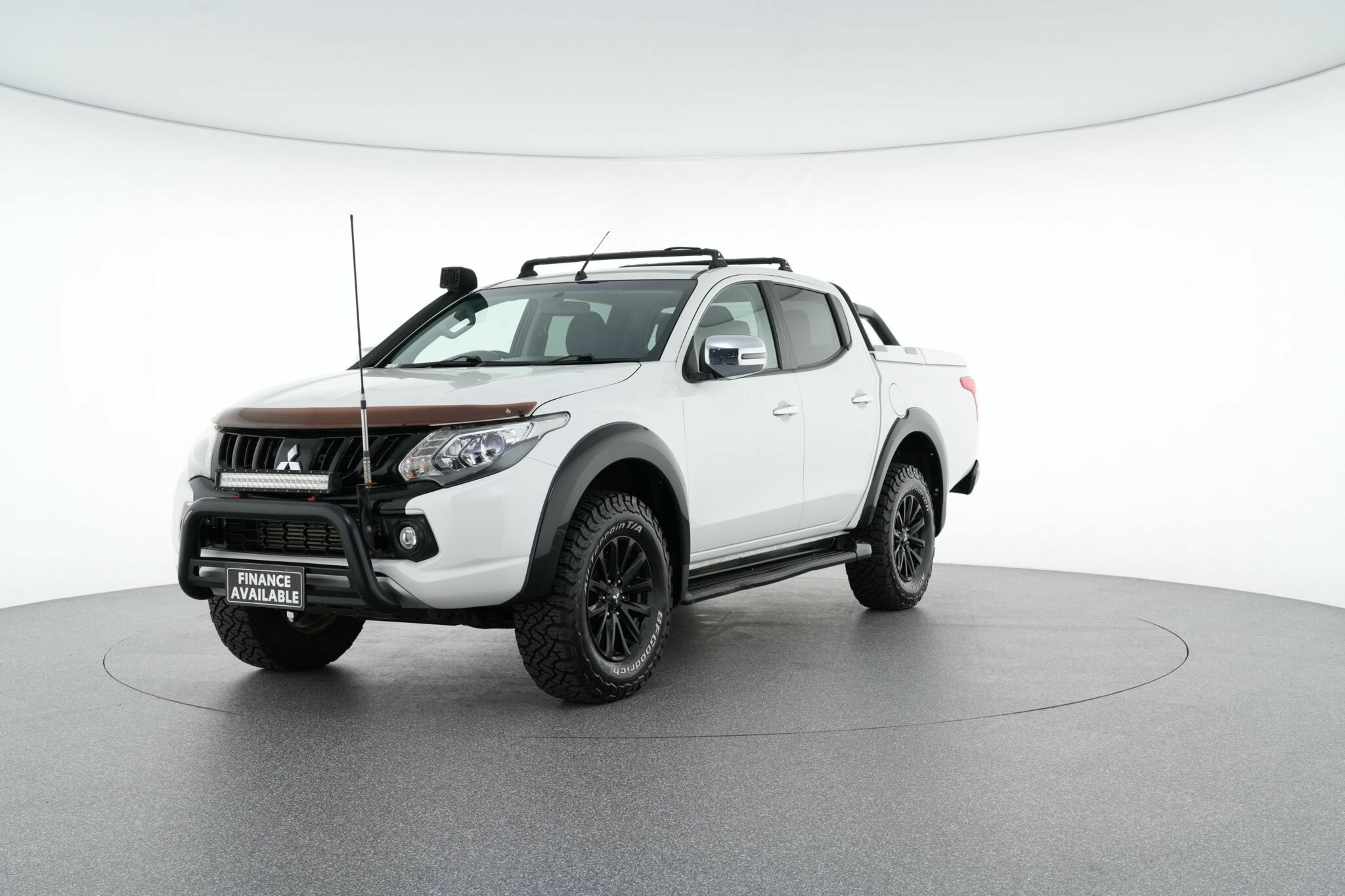 Mitsubishi Triton image 4