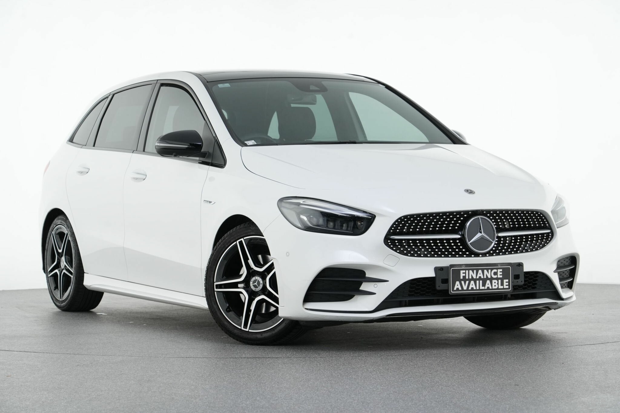 Mercedes Benz B-class image 1