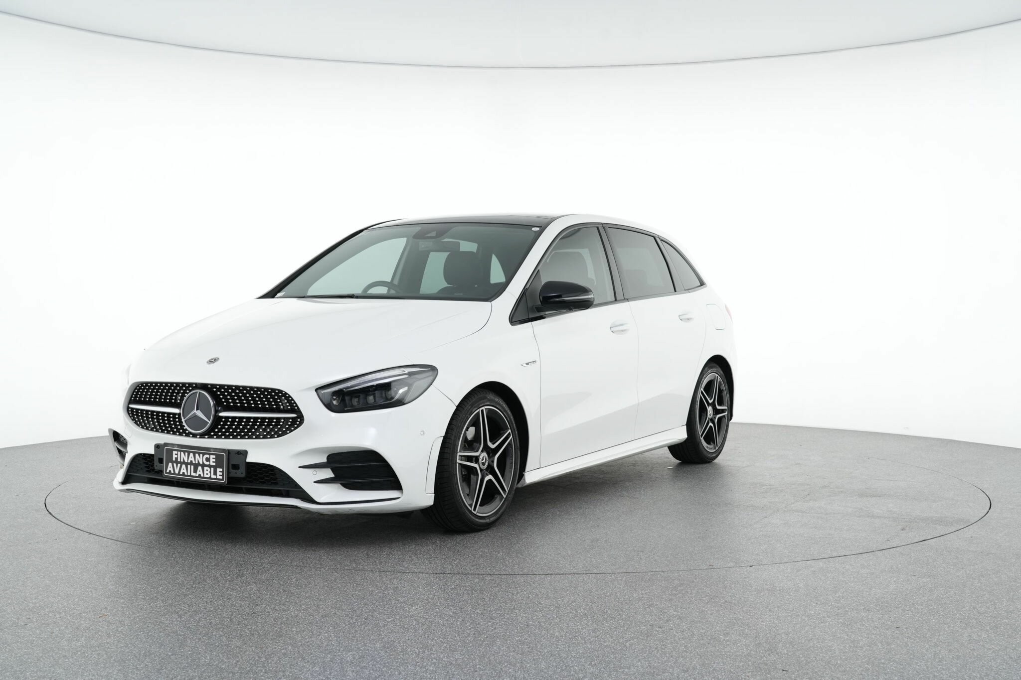 Mercedes Benz B-class image 4