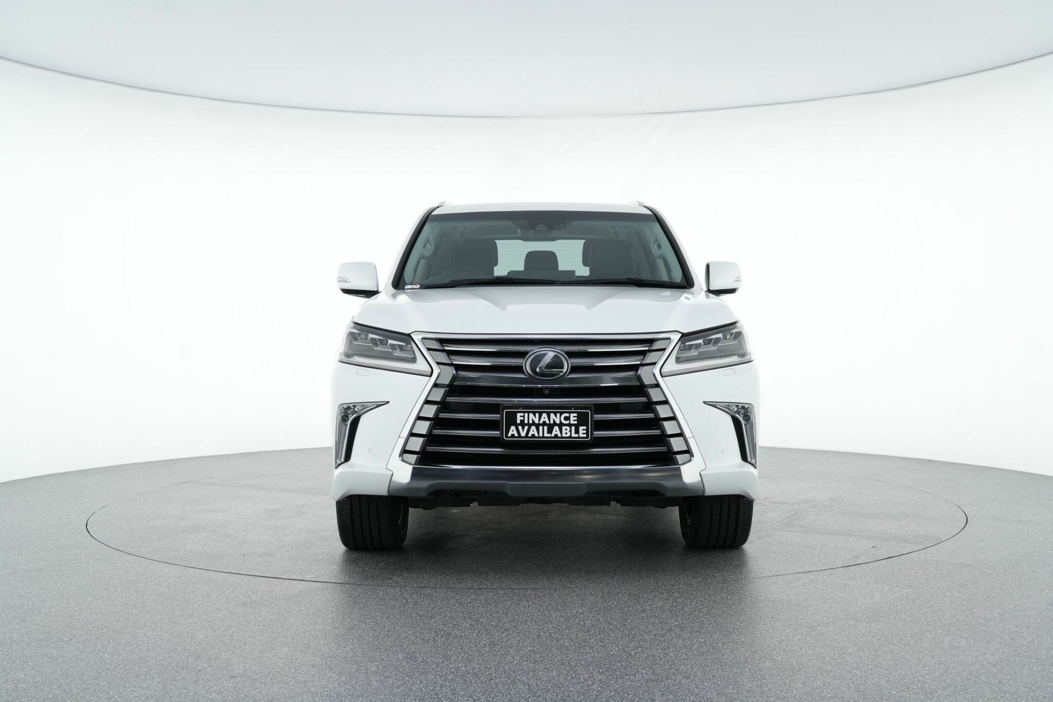 Lexus Lx image 3