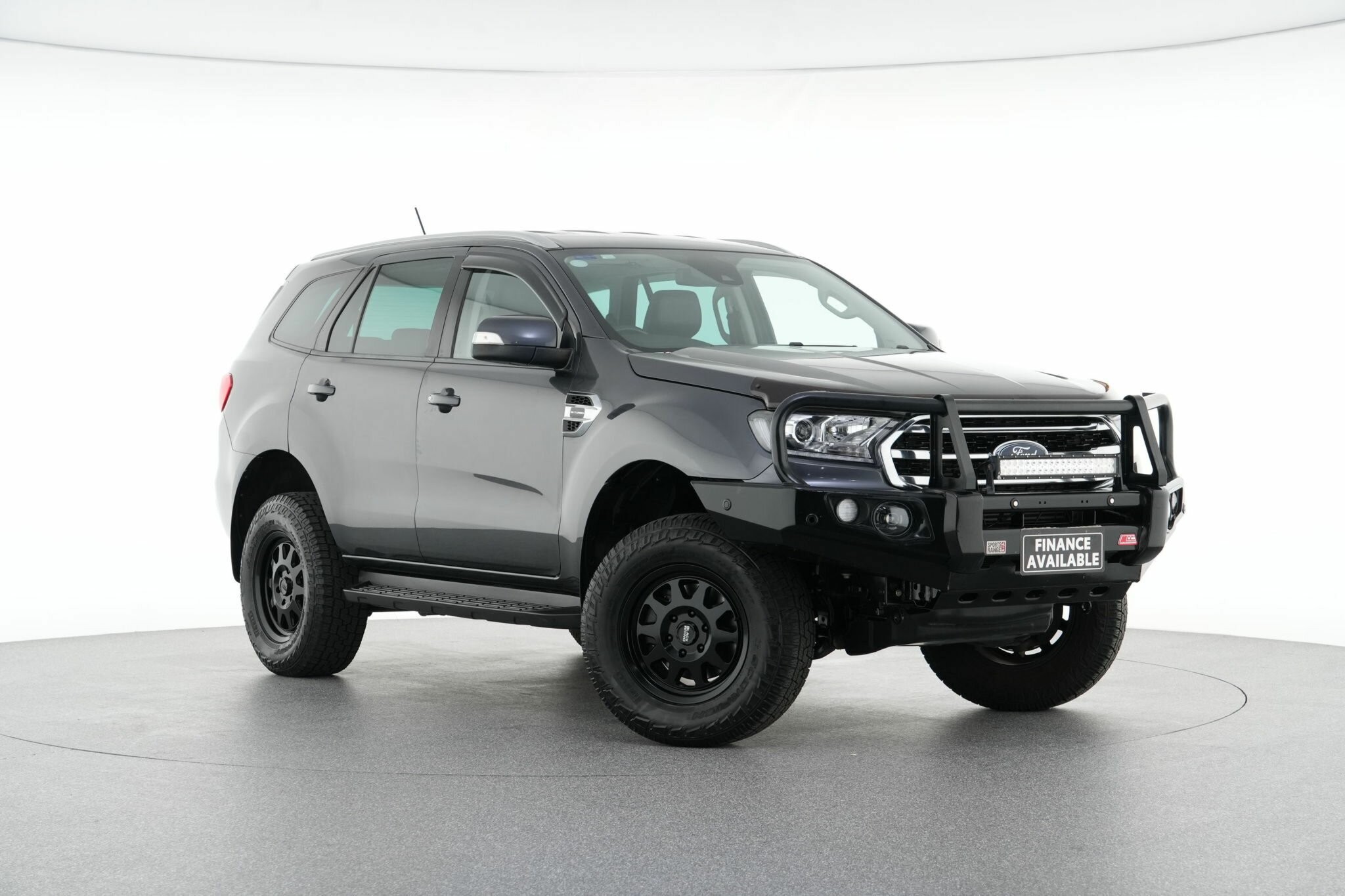 Ford Everest image 1