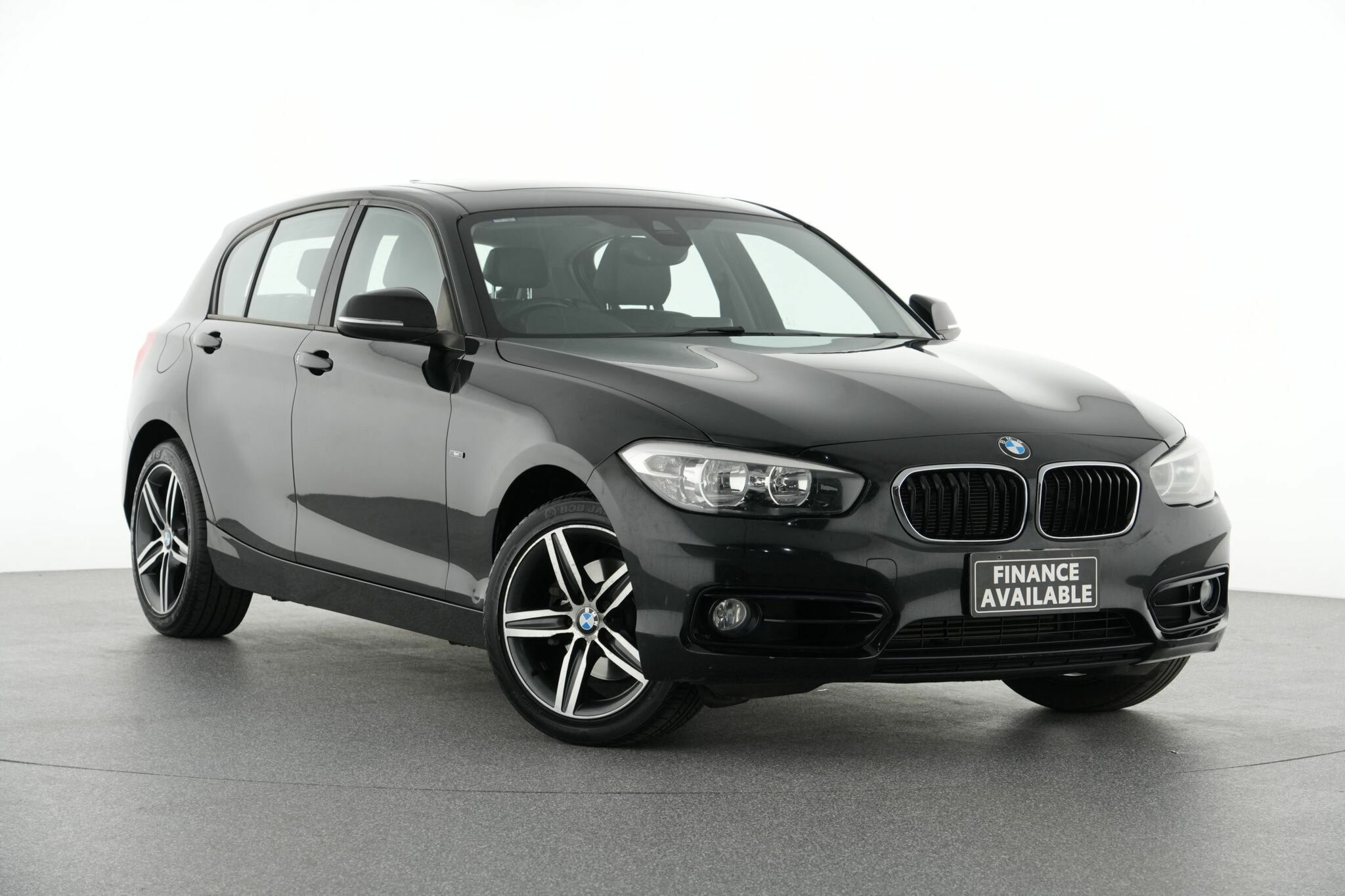 BMW 1 Series image 1