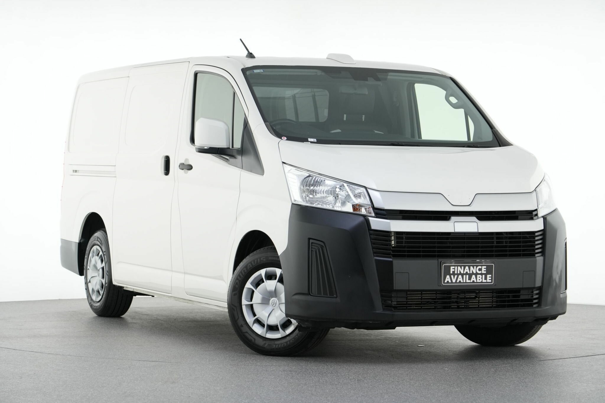 Toyota Hiace image 1