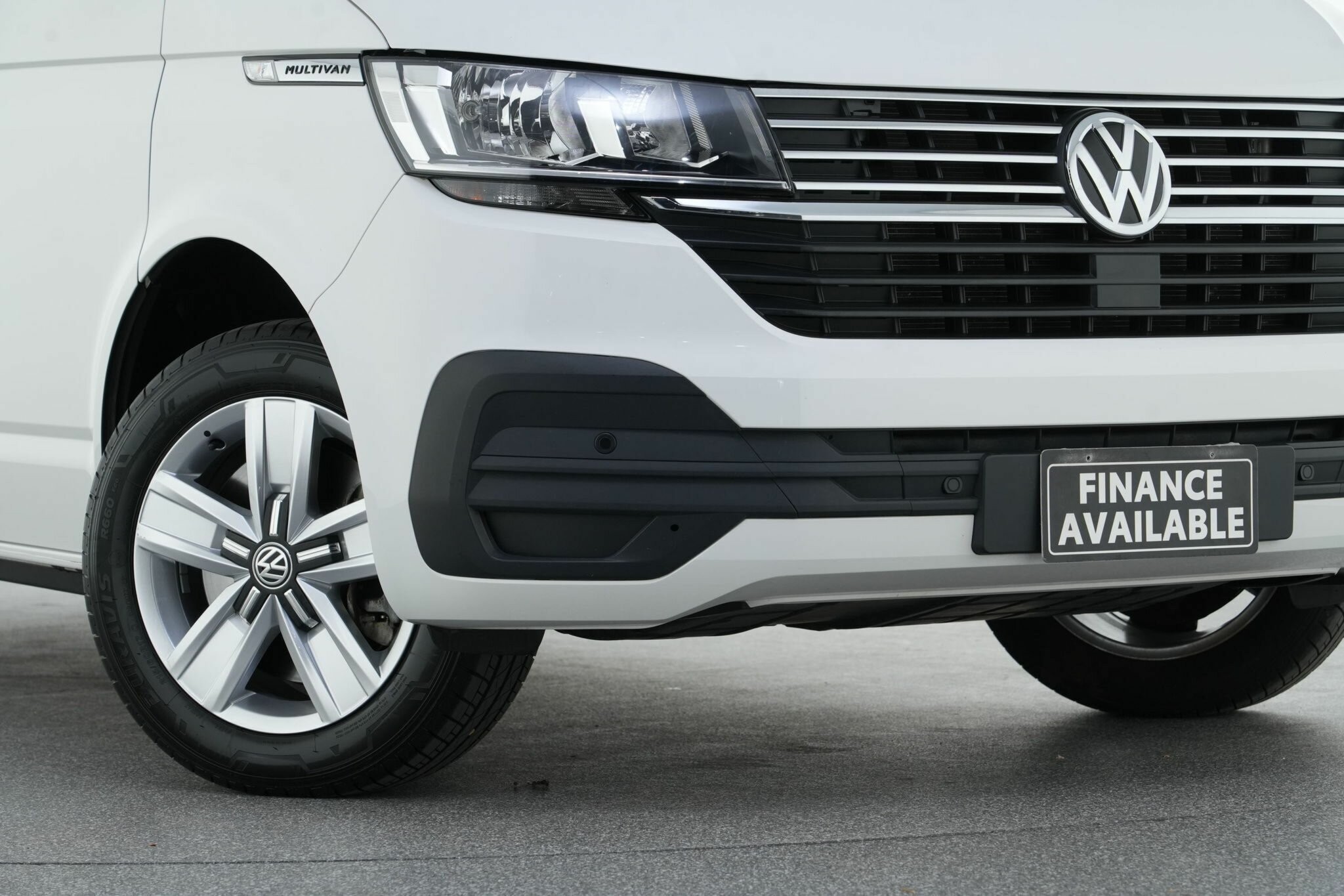 Volkswagen Multivan image 2