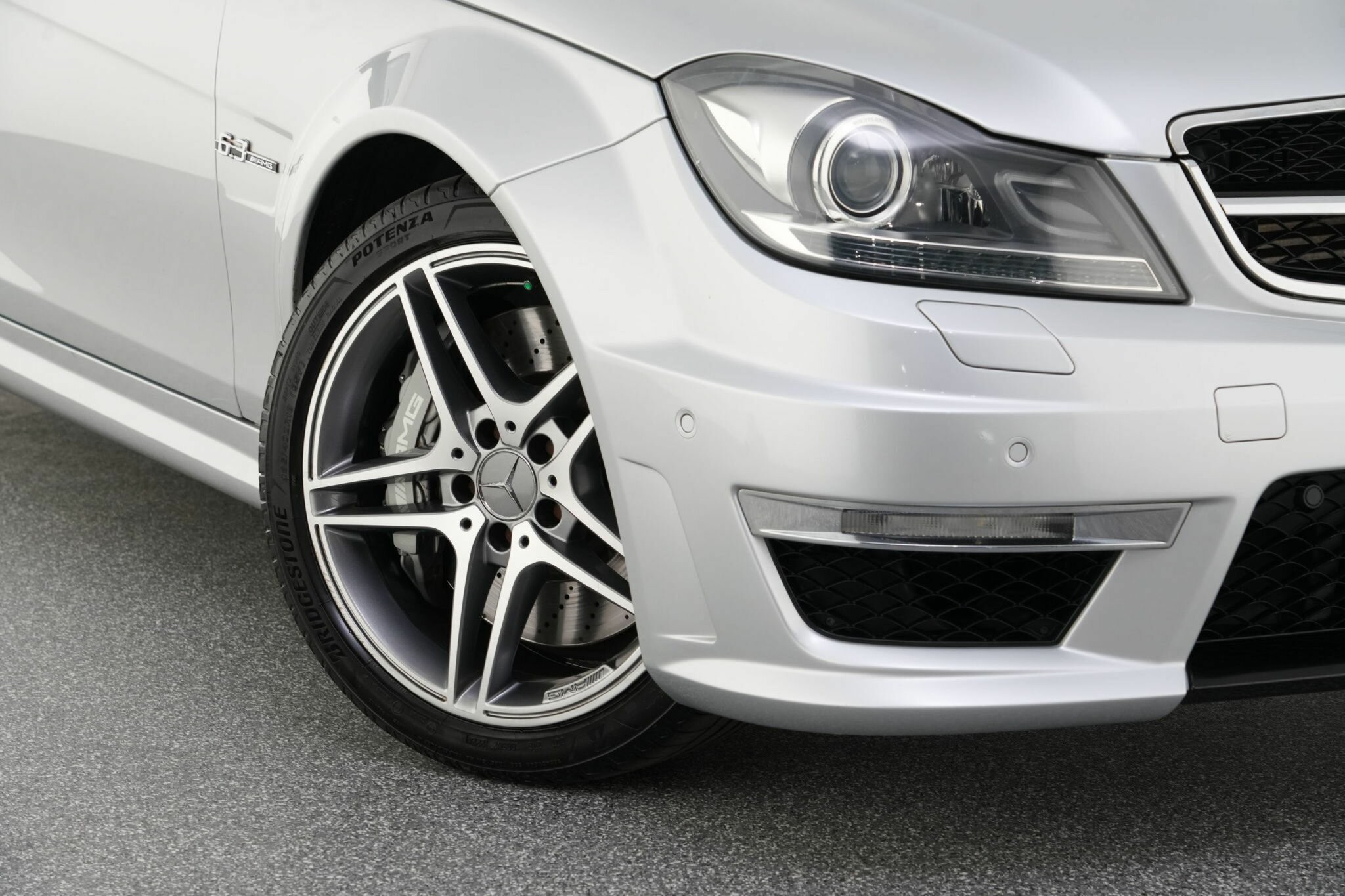 Mercedes Benz C-class image 2