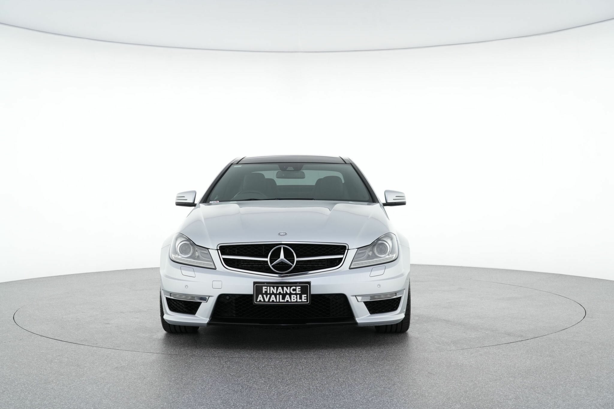 Mercedes Benz C-class image 3