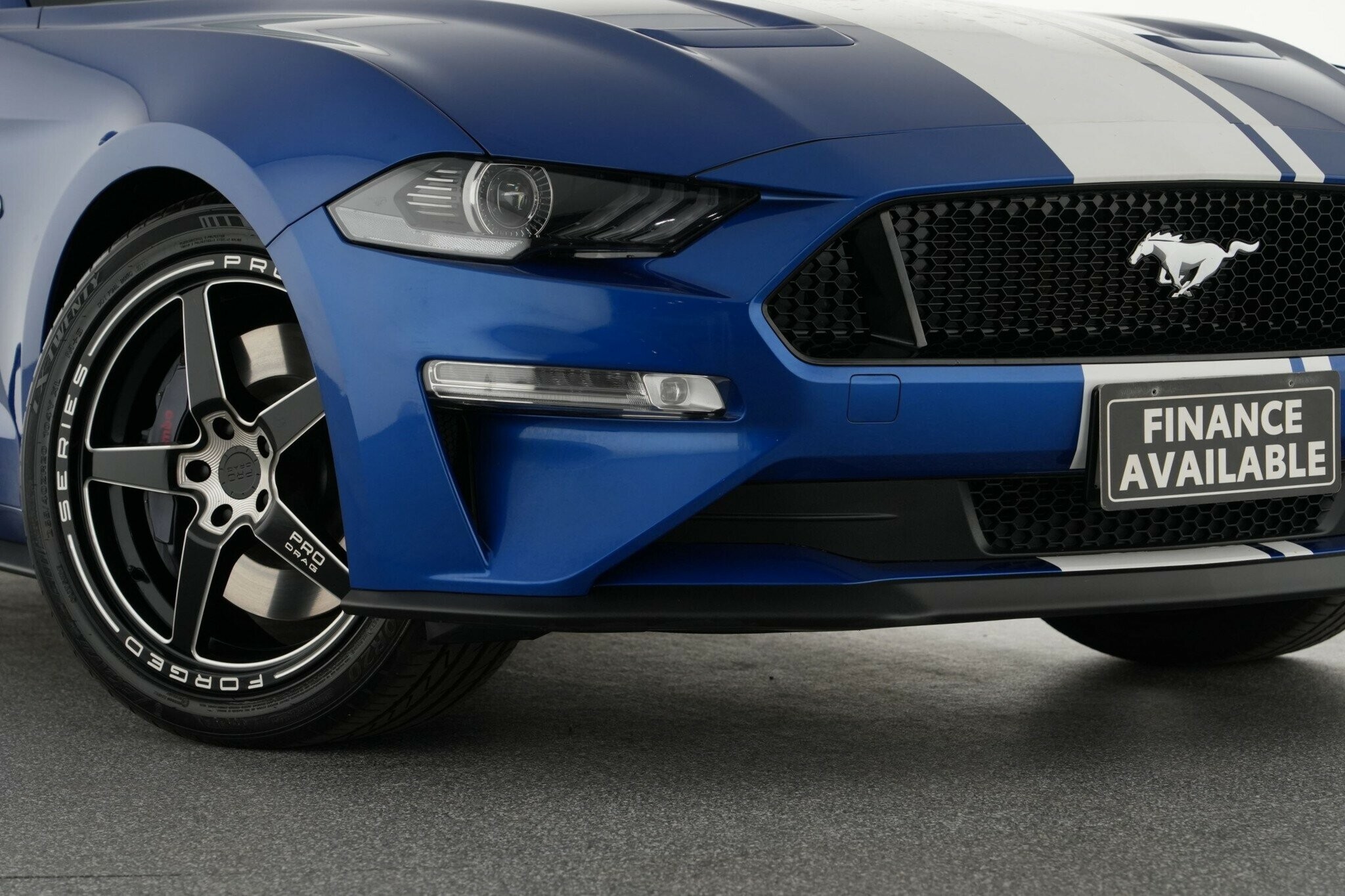 Ford Mustang image 2