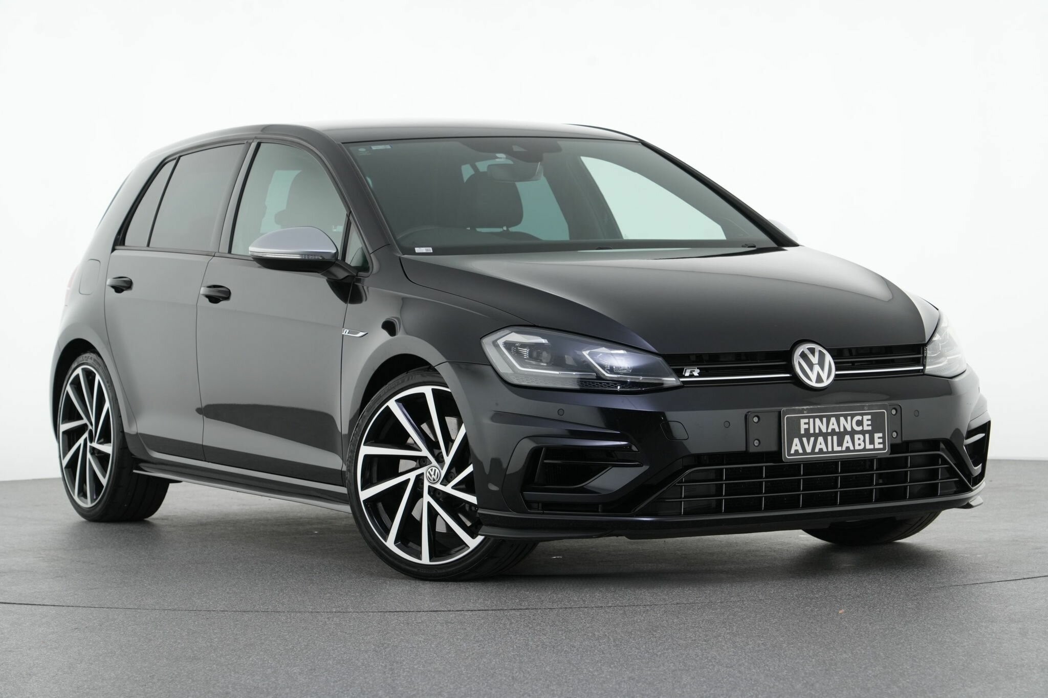 Volkswagen Golf image 1