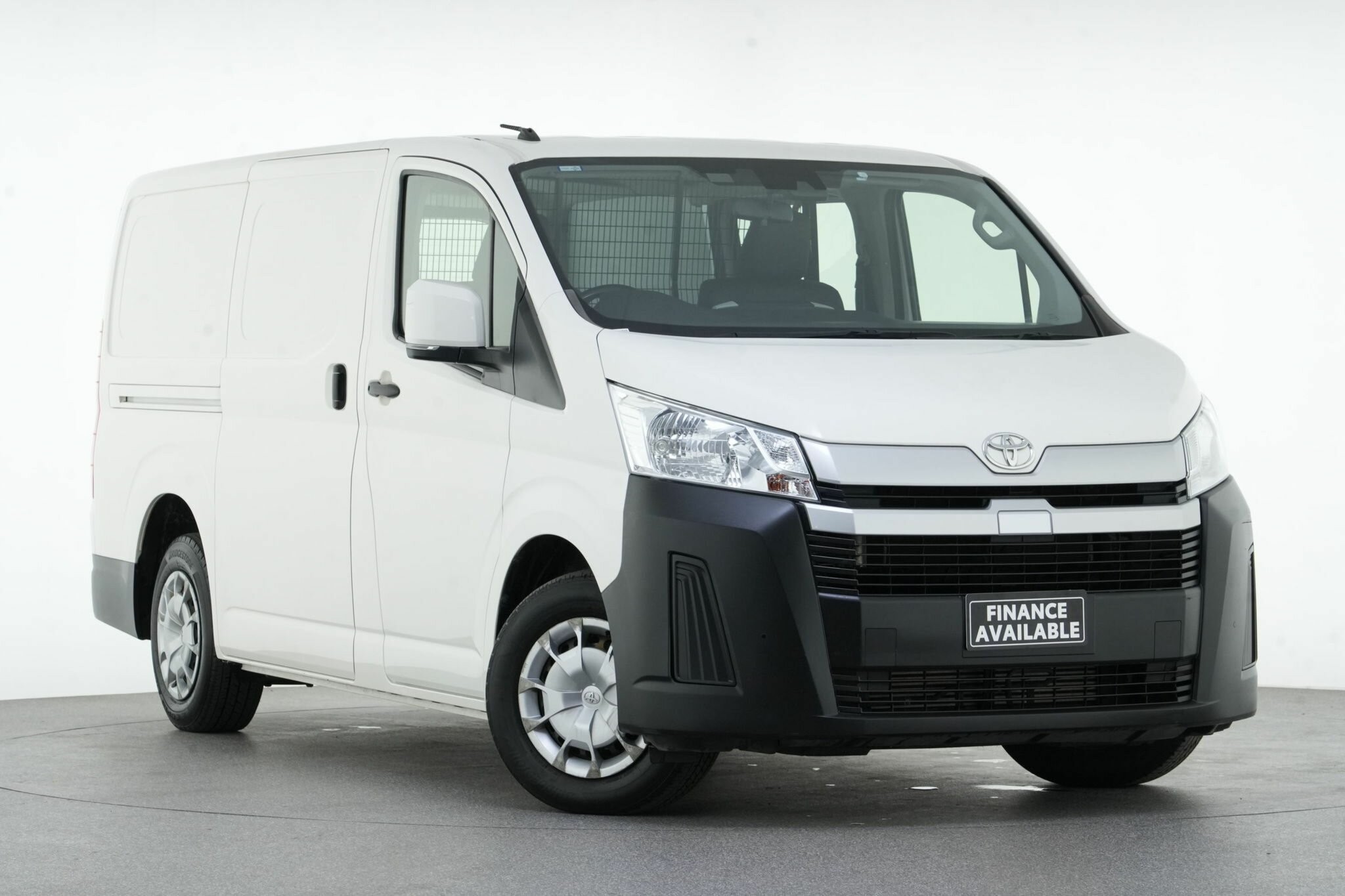 Toyota Hiace image 1