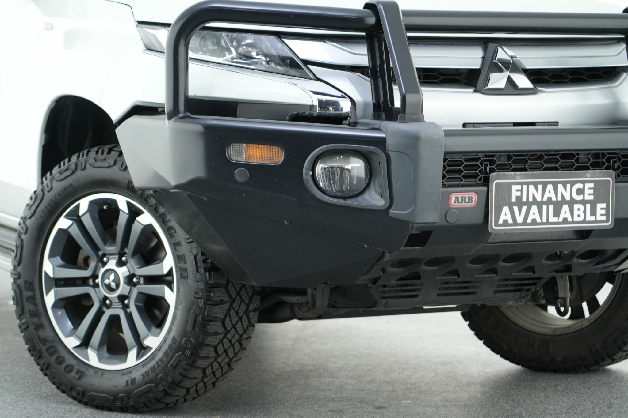 Mitsubishi Triton image 2