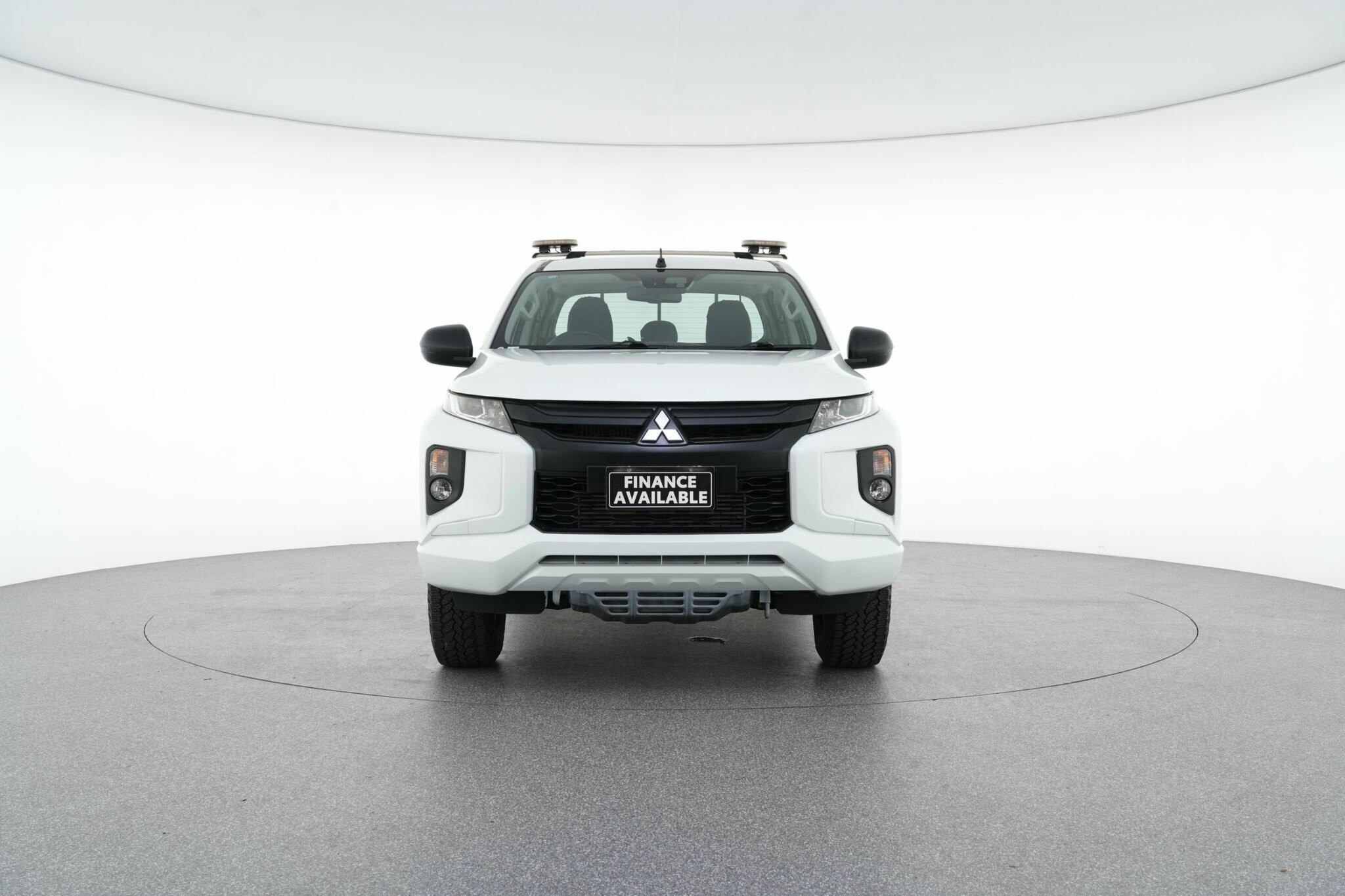 Mitsubishi Triton image 3