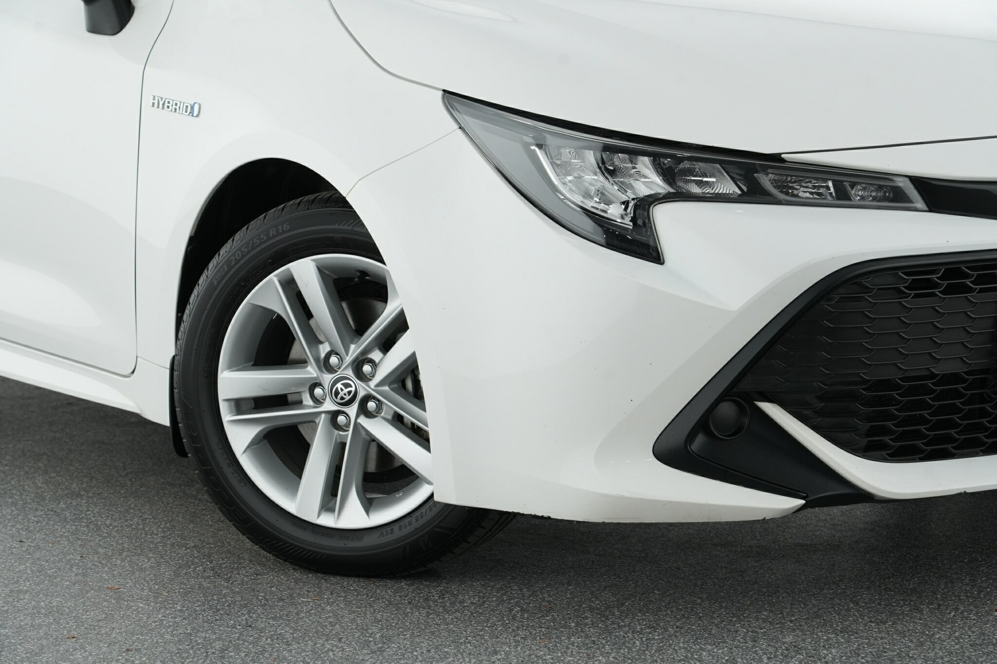 Toyota Corolla image 2