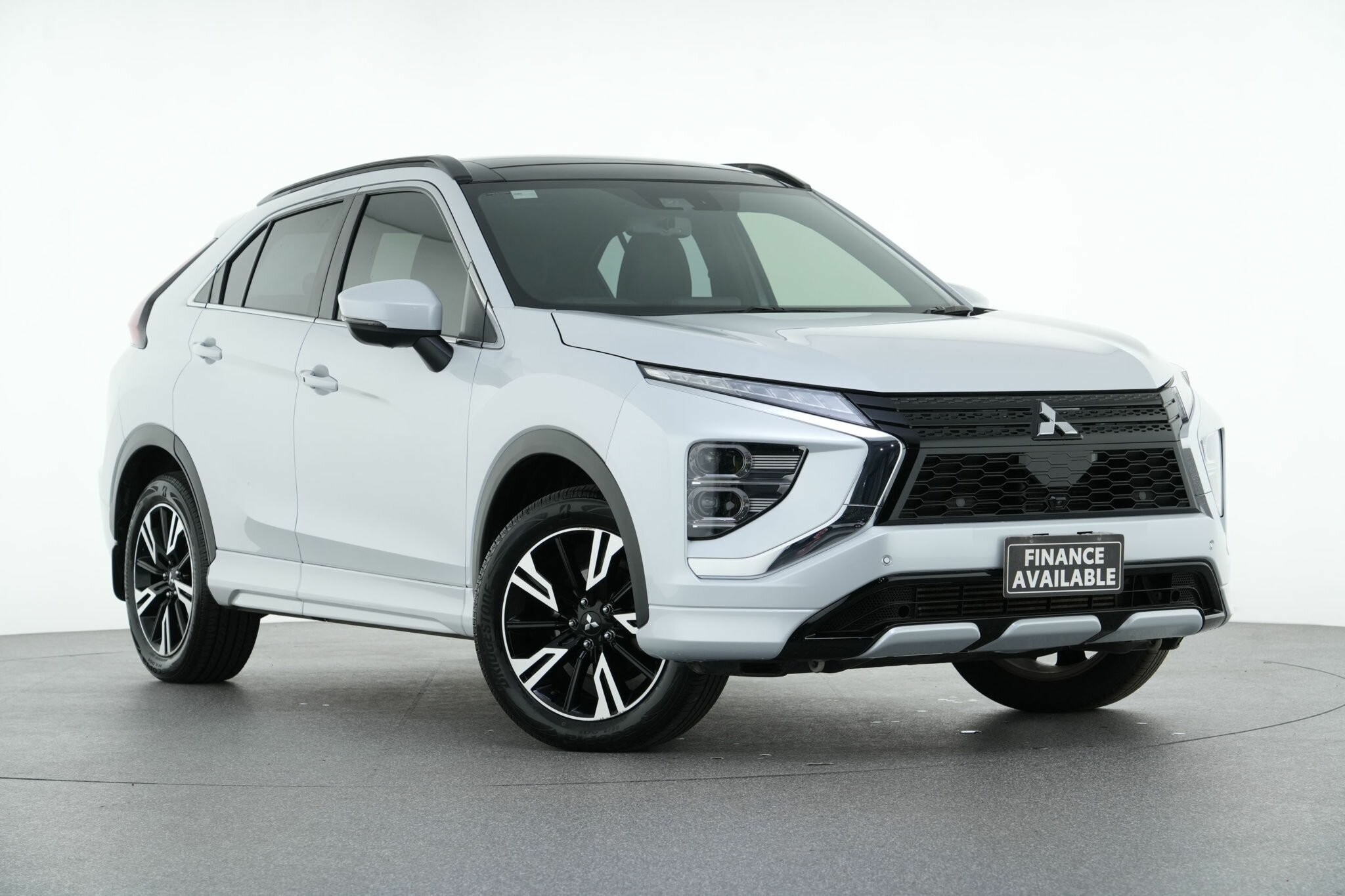 Mitsubishi Eclipse Cross image 1