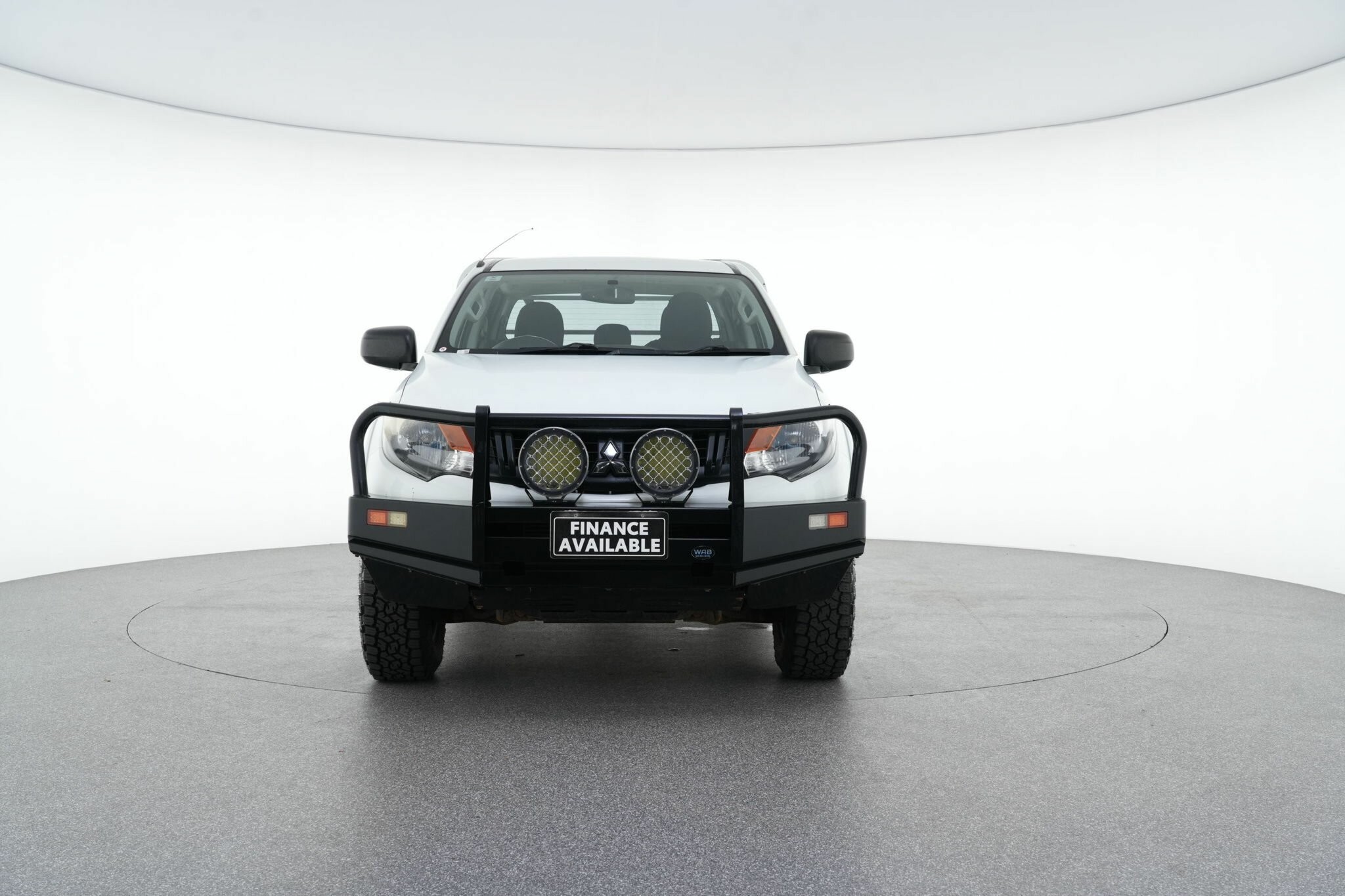 Mitsubishi Triton image 3