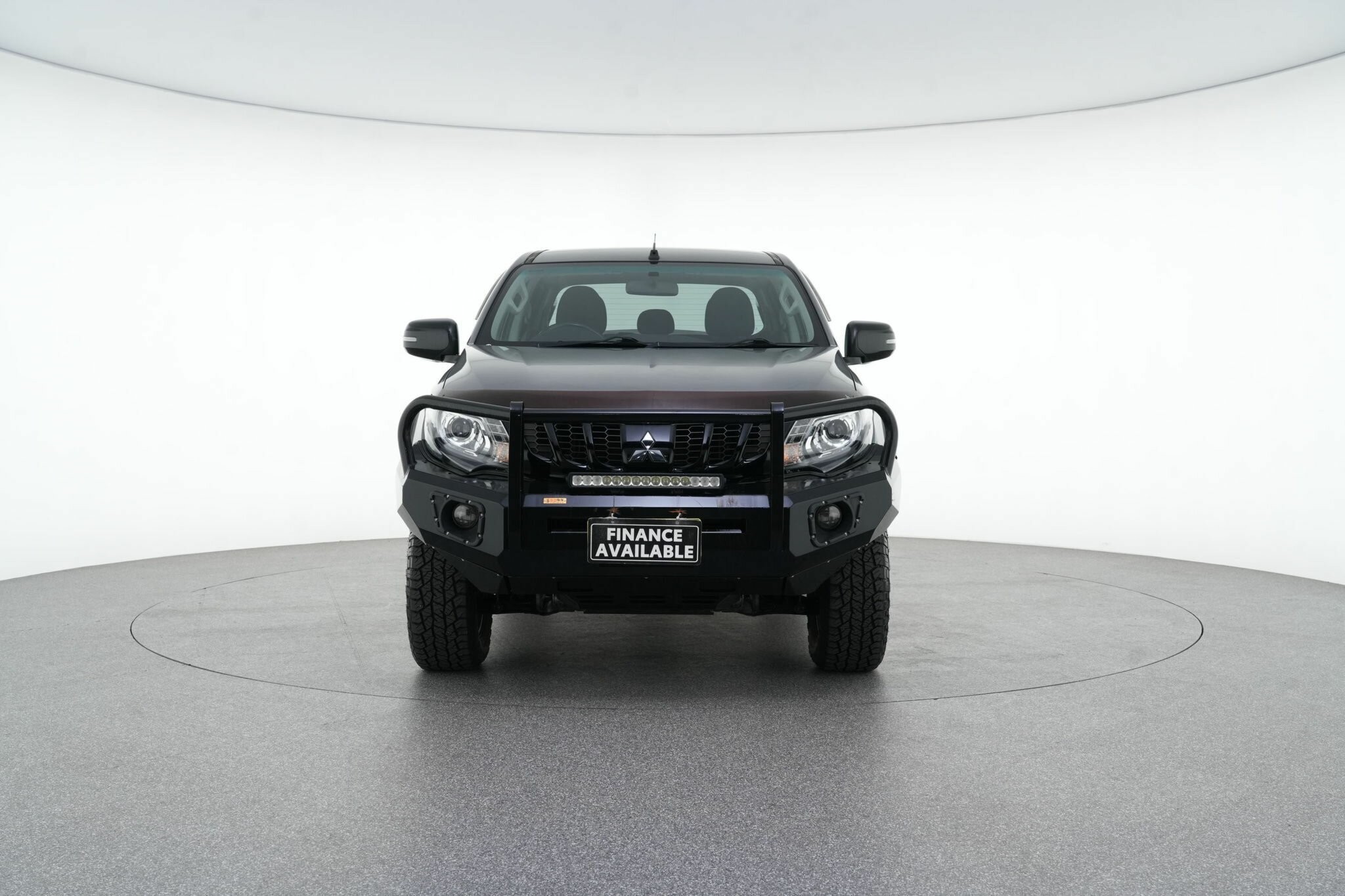 Mitsubishi Triton image 3