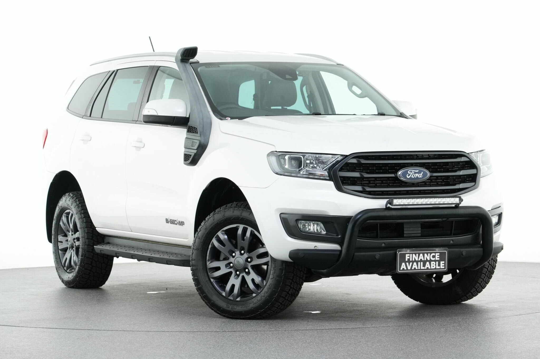 Ford Everest image 1