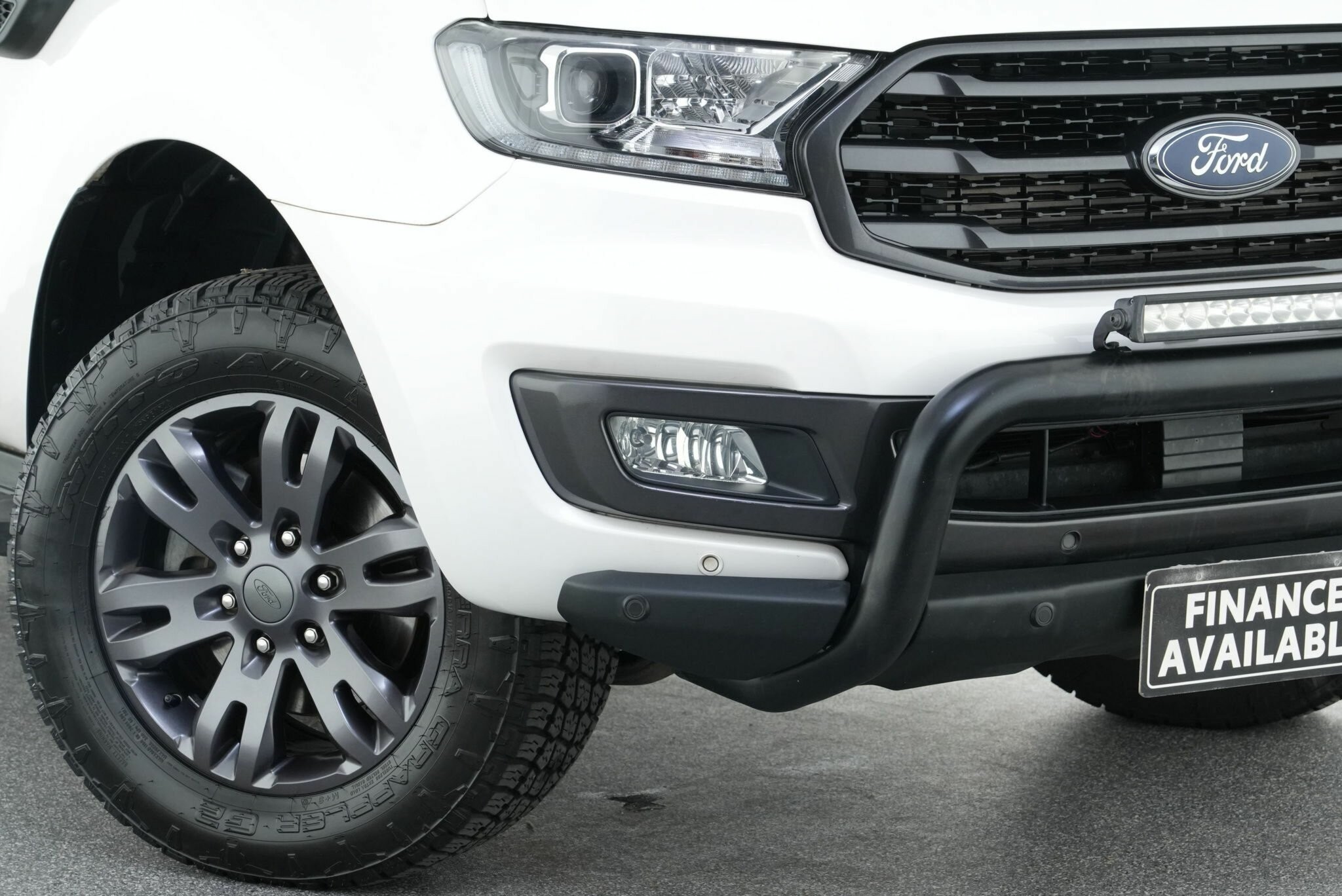 Ford Everest image 2