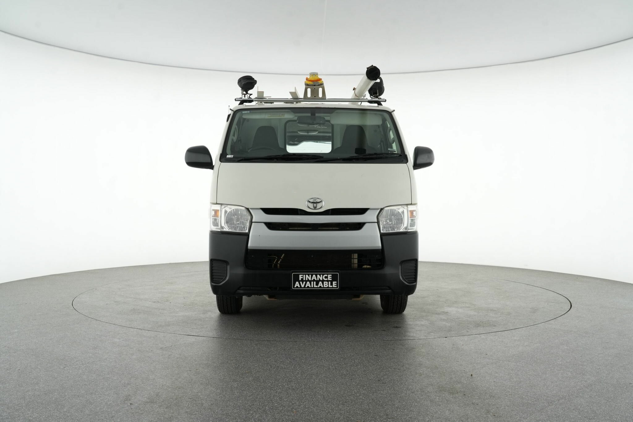 Toyota Hiace image 3