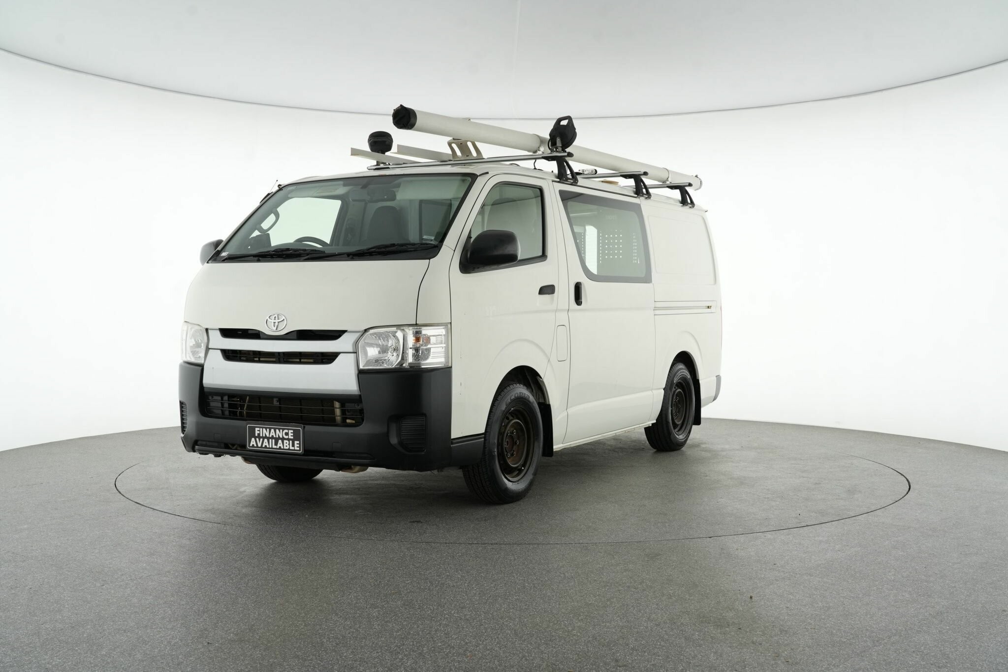 Toyota Hiace image 4