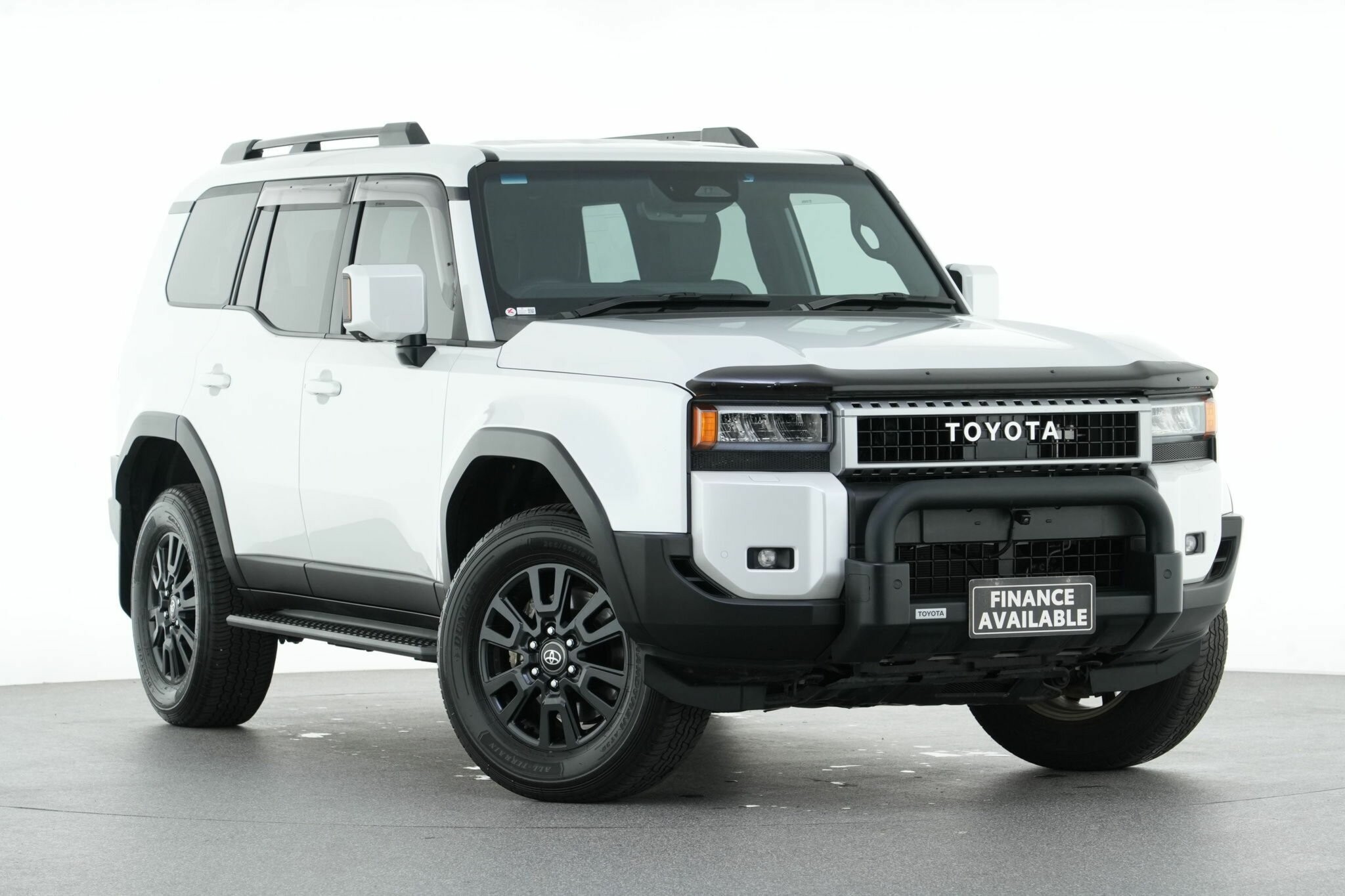 Toyota Landcruiser Prado image 1