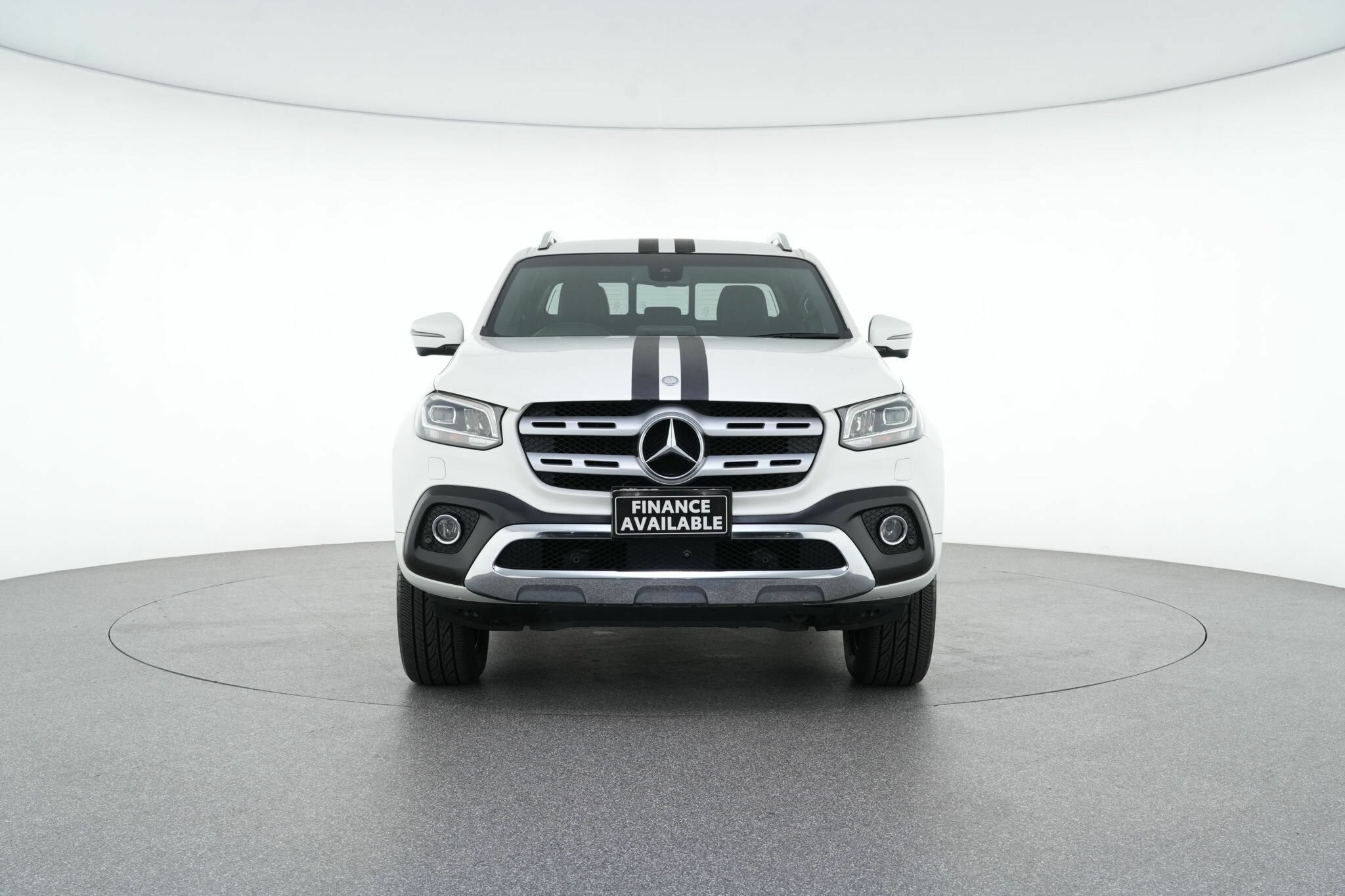 Mercedes Benz X-class image 3