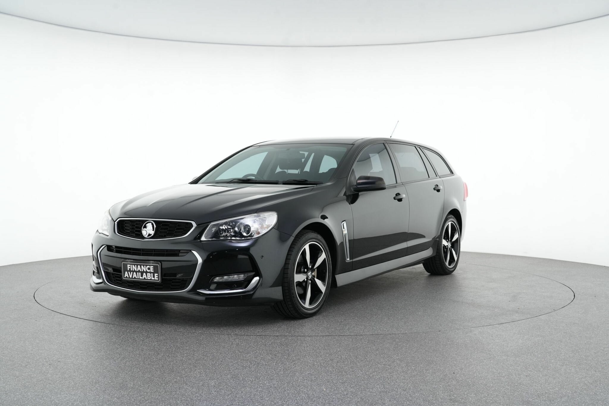 Holden Commodore image 4