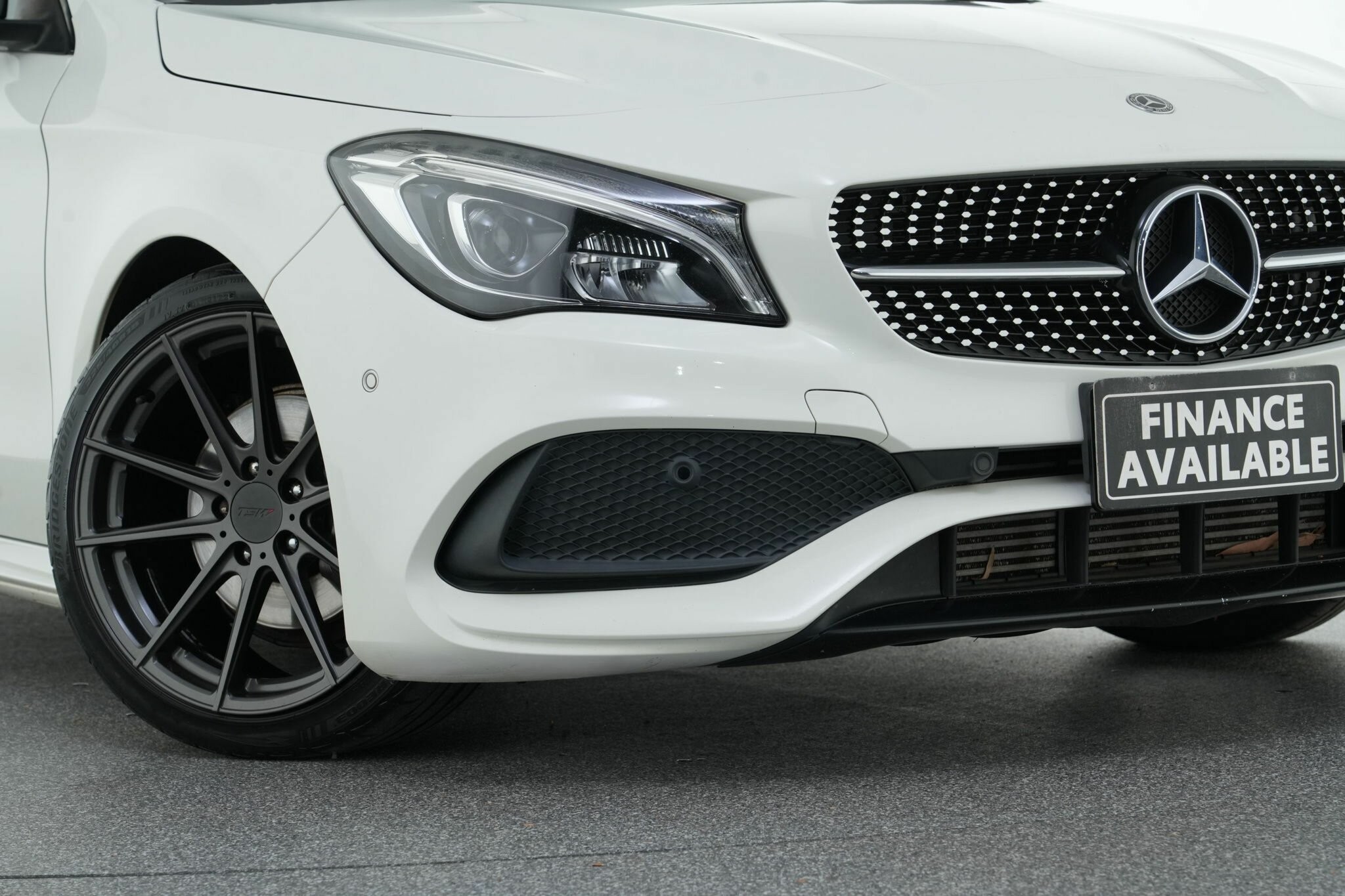 Mercedes Benz Cla-class image 2