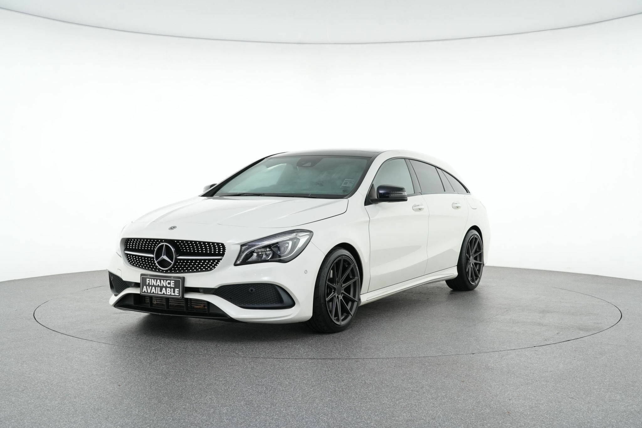 Mercedes Benz Cla-class image 4