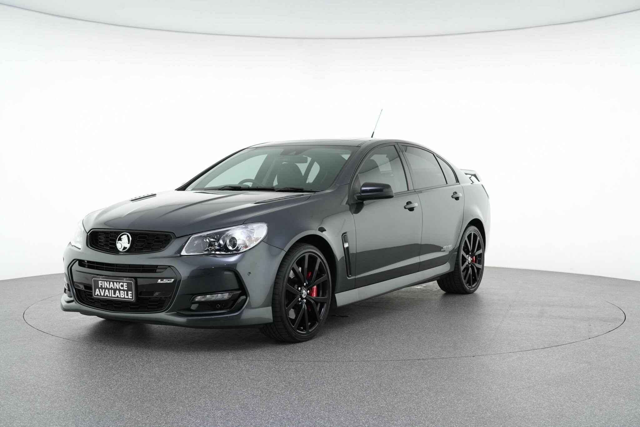 Holden Commodore image 4