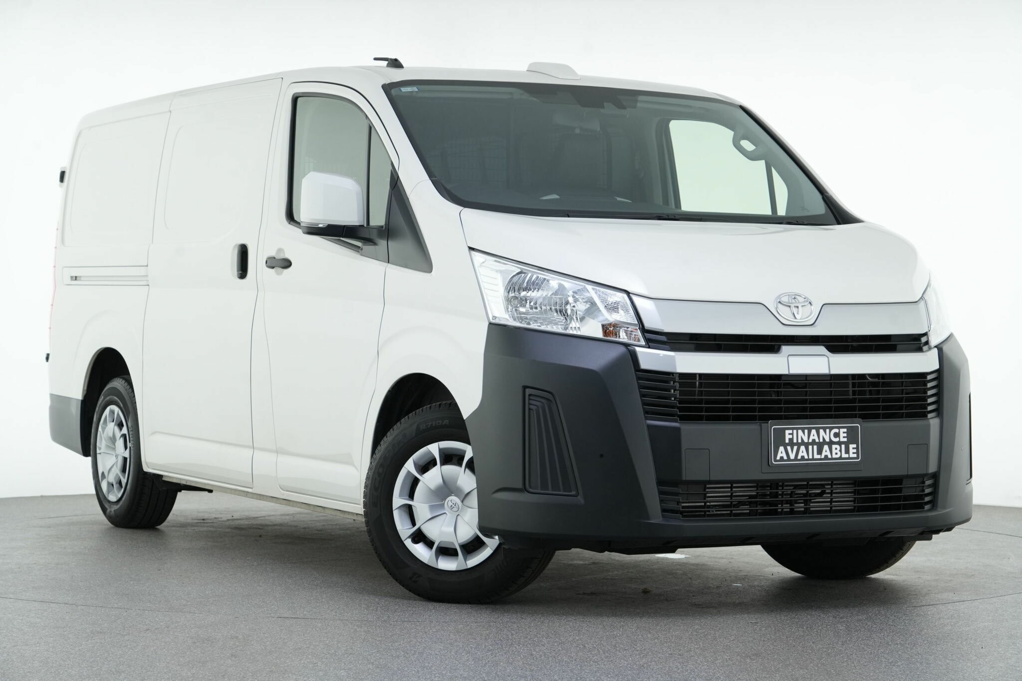 Toyota Hiace image 1