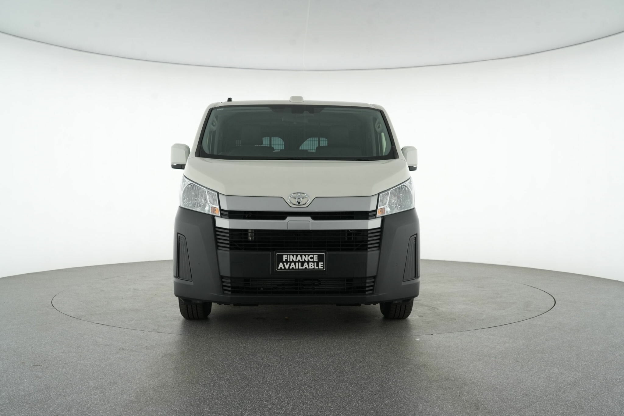 Toyota Hiace image 3