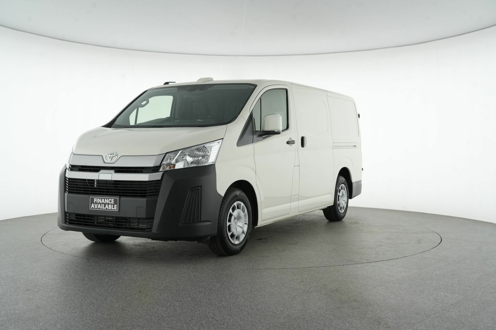 Toyota Hiace image 4