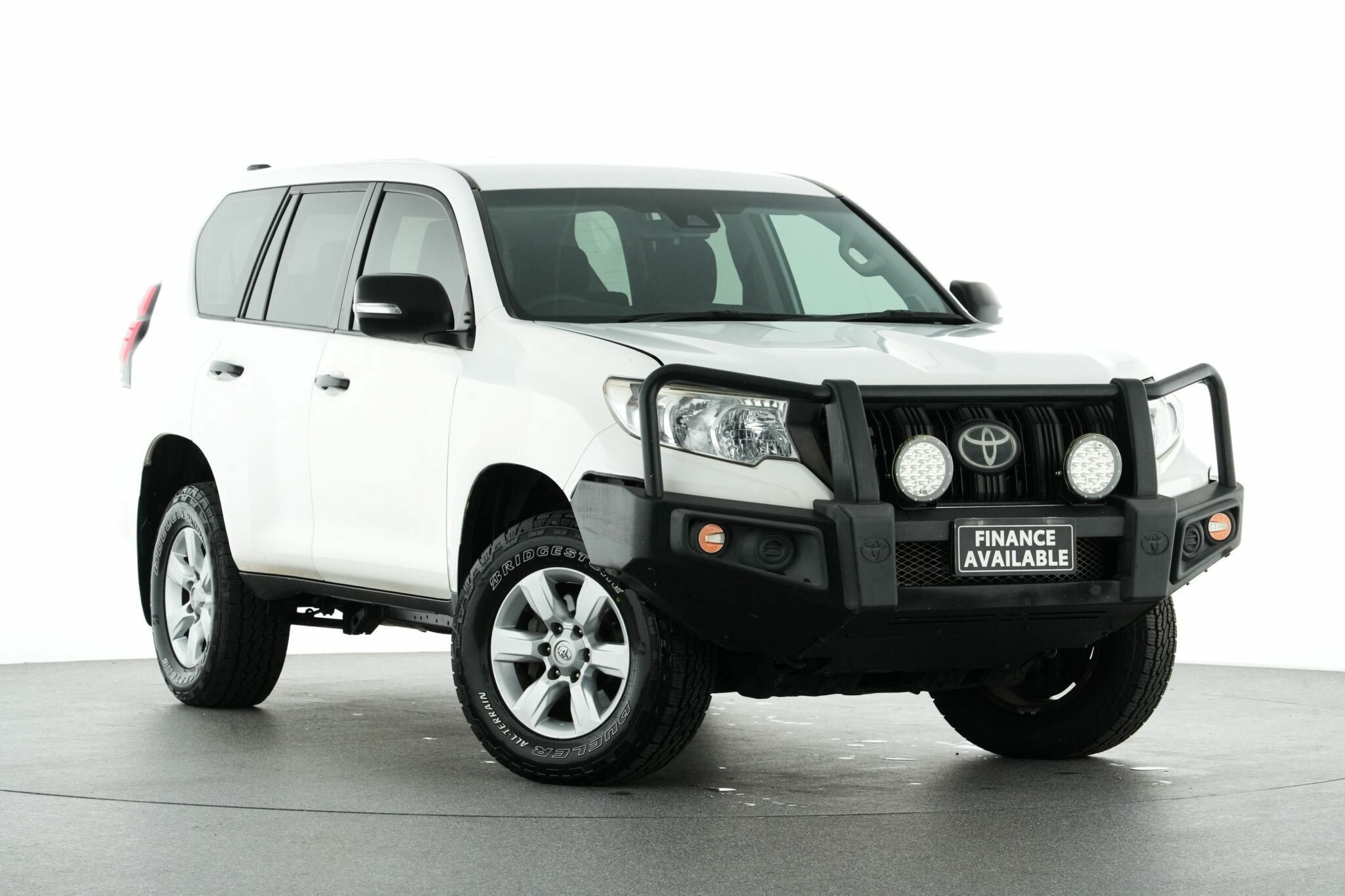 Toyota Landcruiser Prado image 1