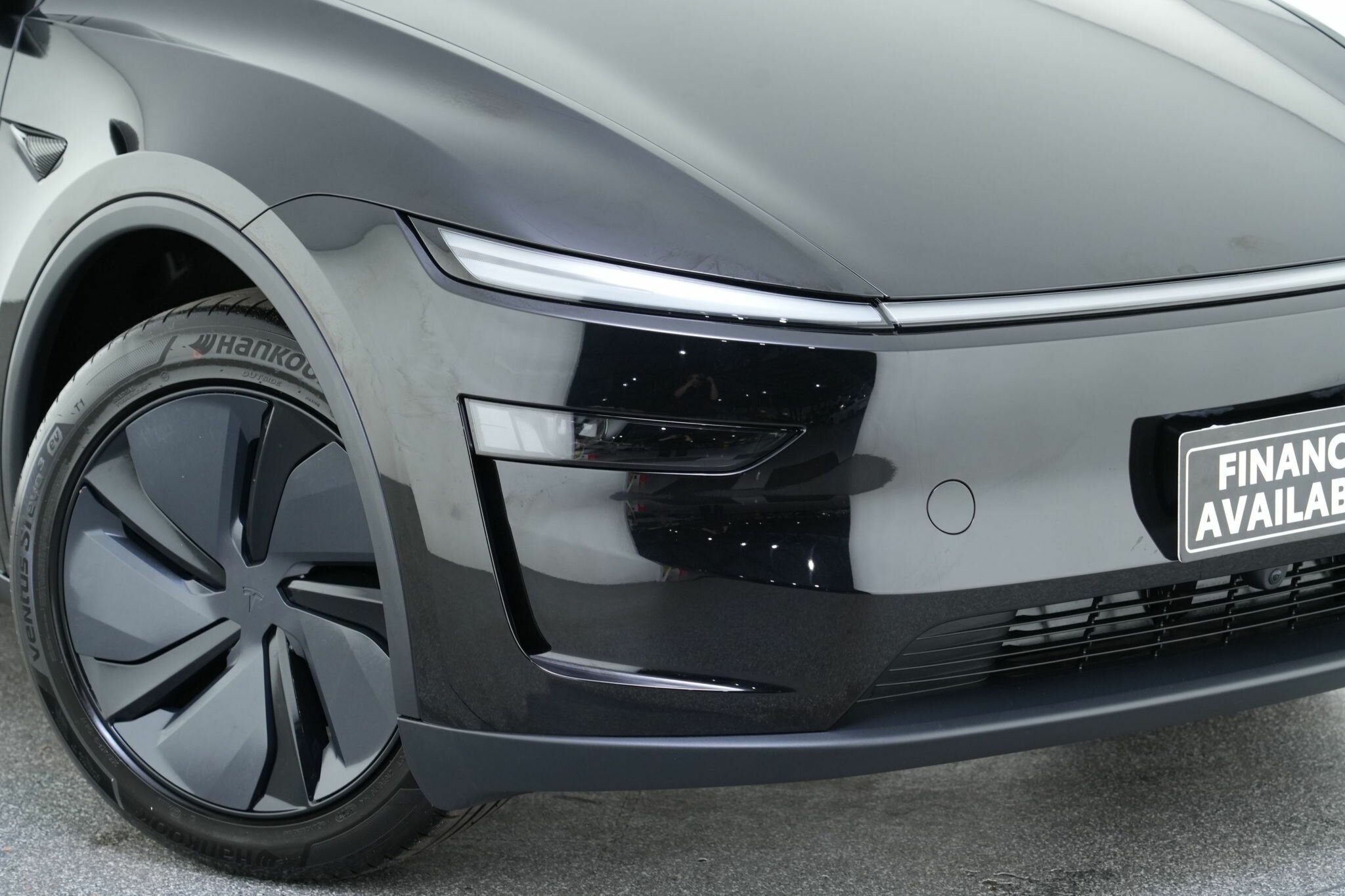 Tesla Model Y image 2