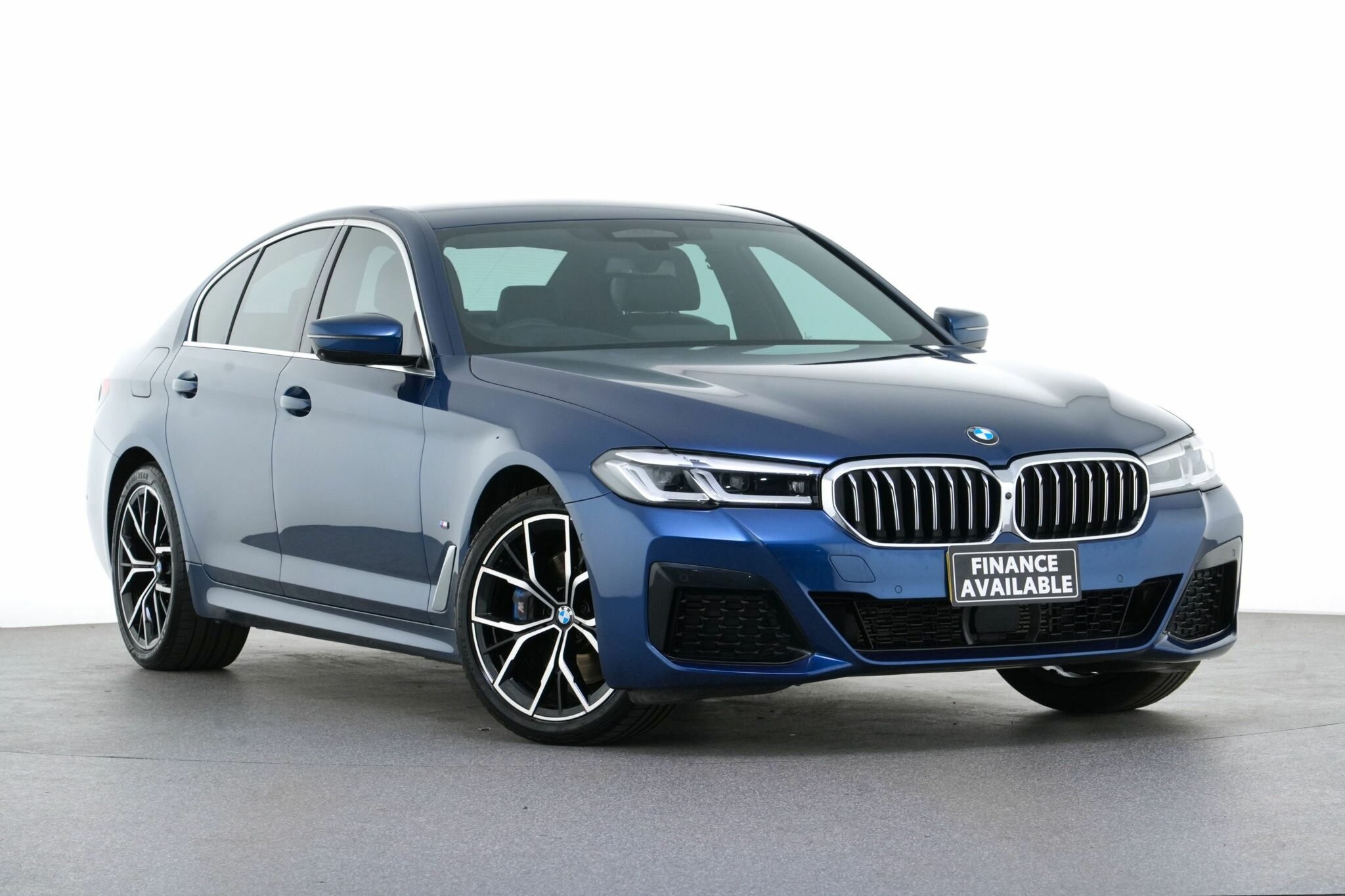 BMW 5 Series image 1