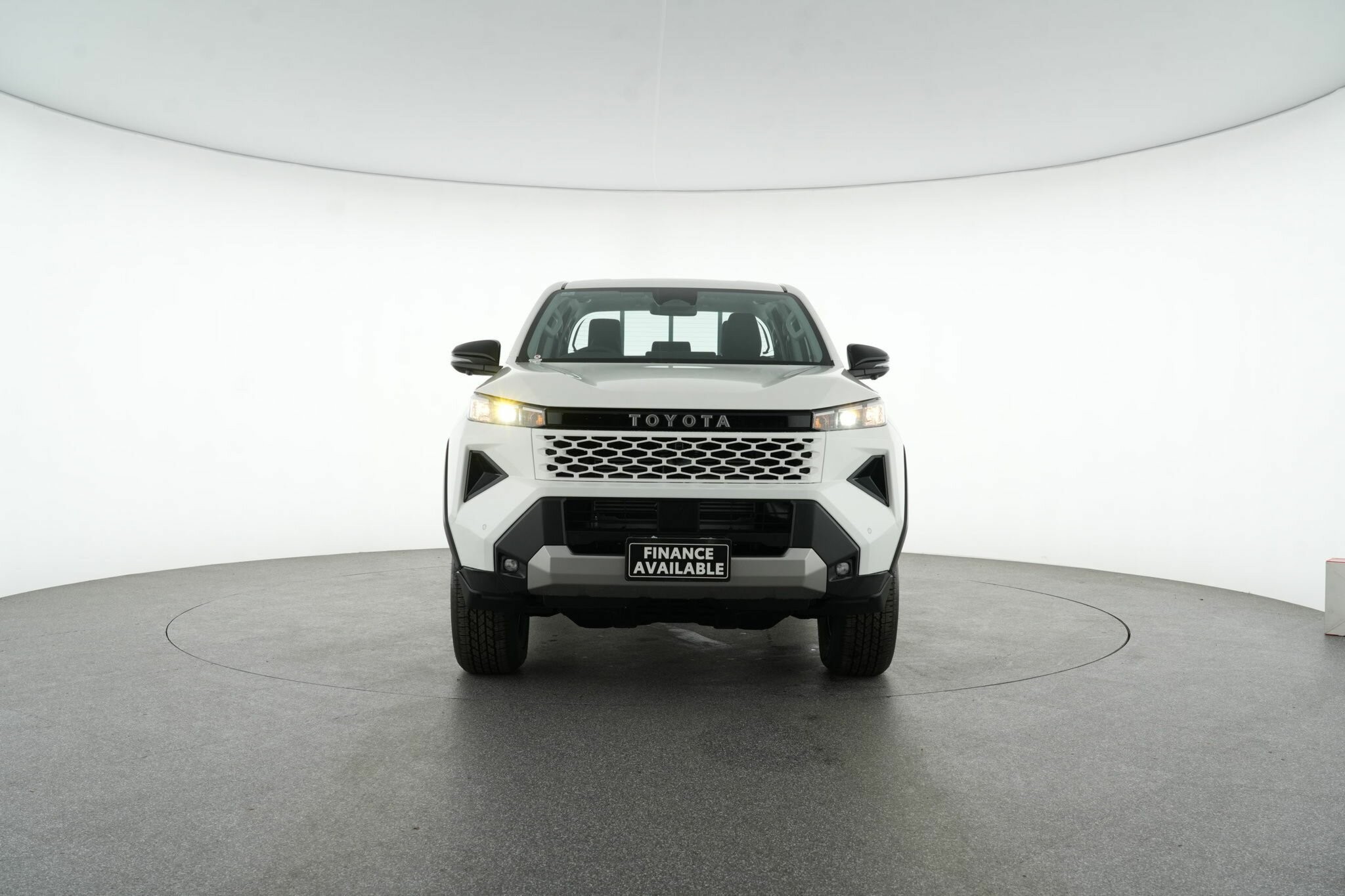 Toyota Hilux image 3