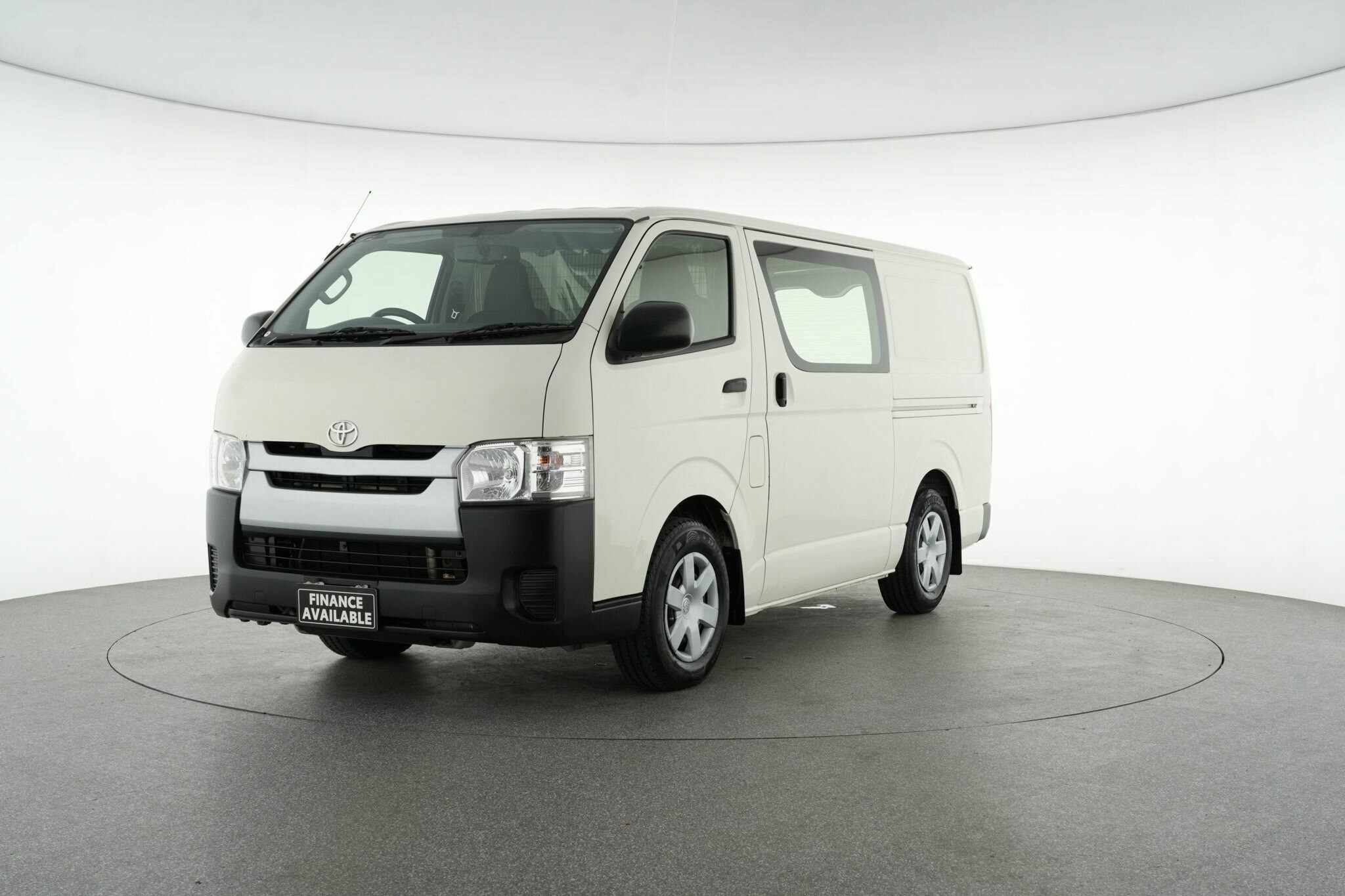 Toyota Hiace image 4