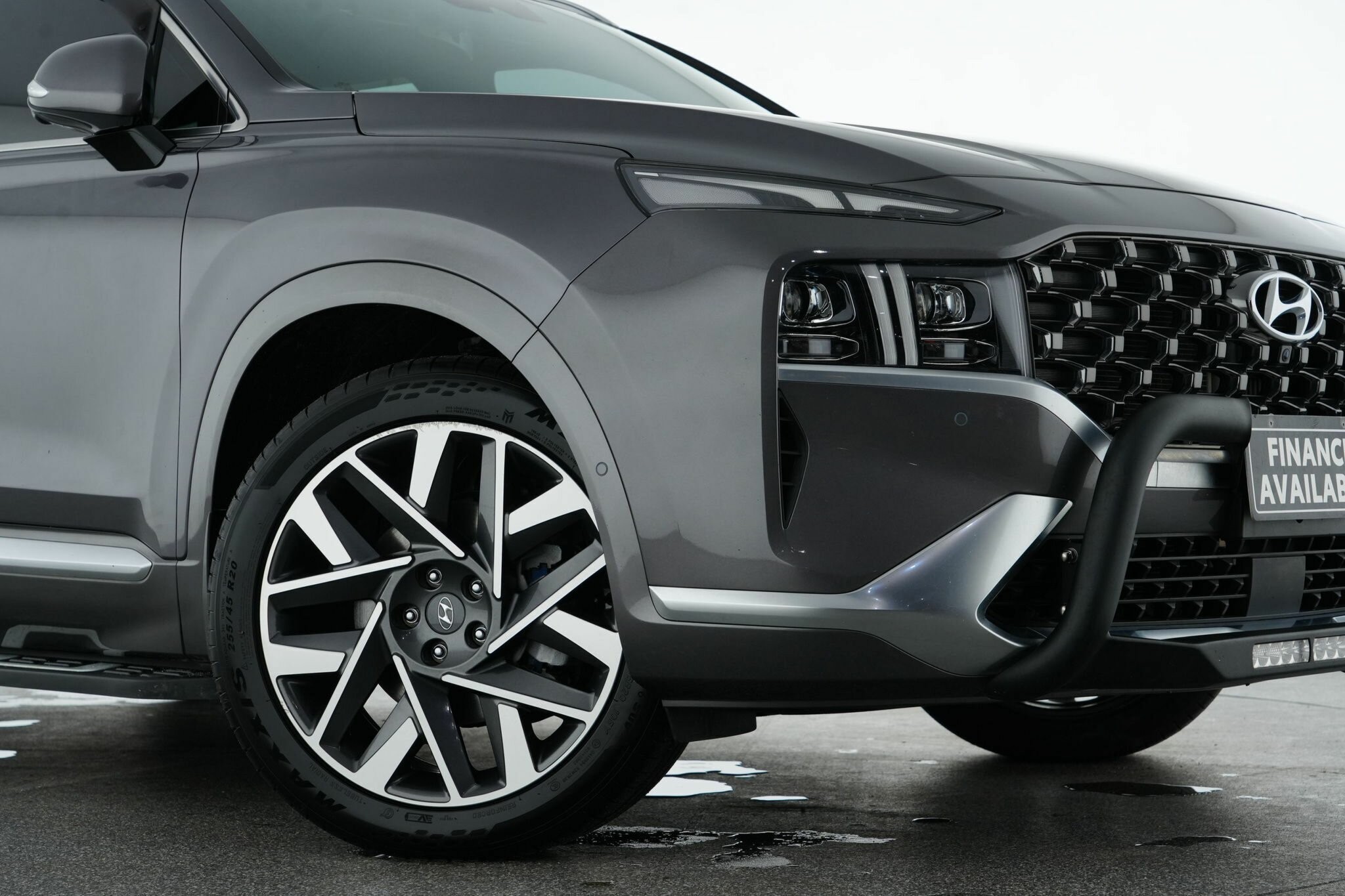 Hyundai Santa Fe image 2