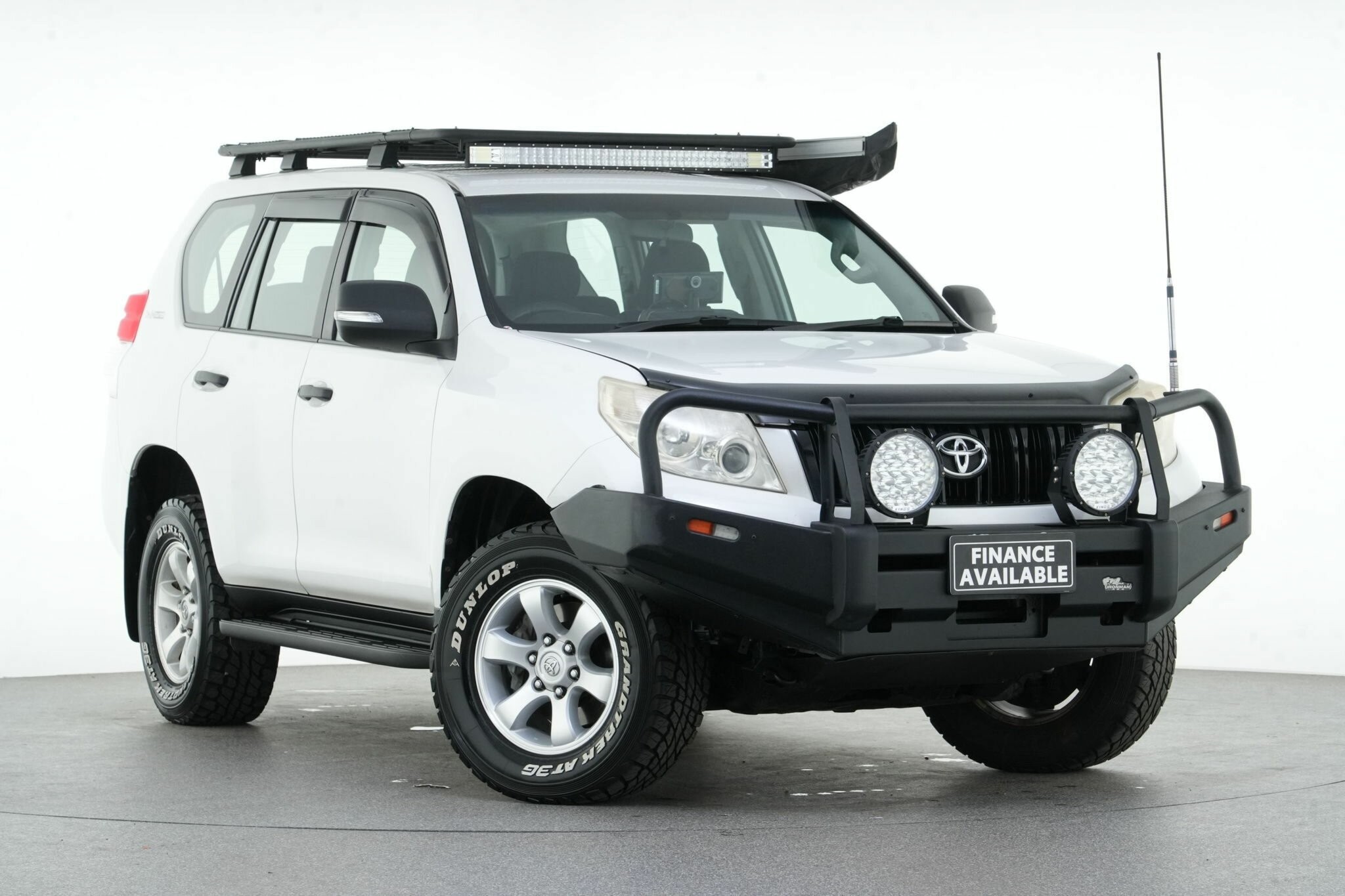 Toyota Landcruiser Prado image 1
