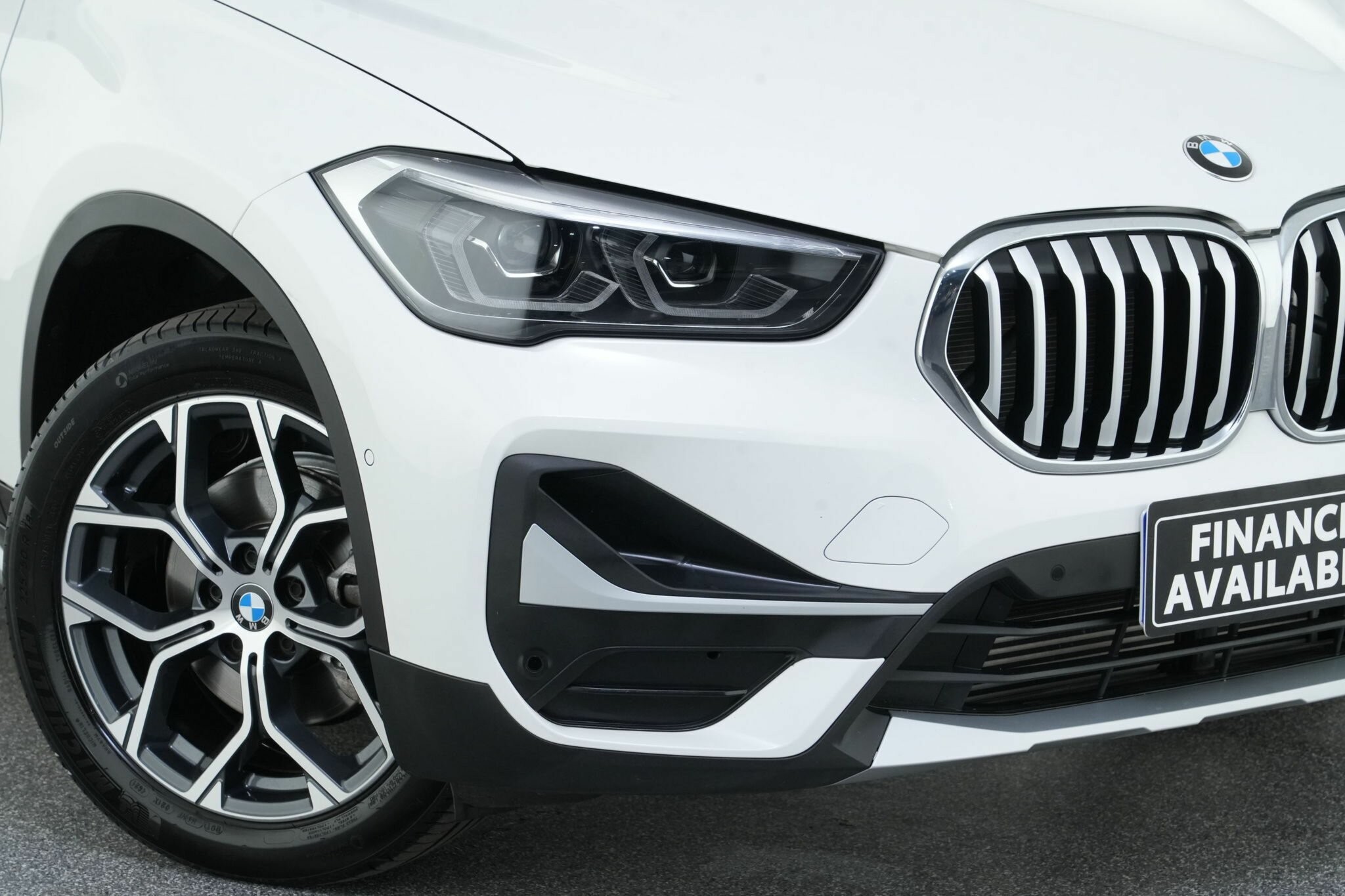 BMW X1 image 2