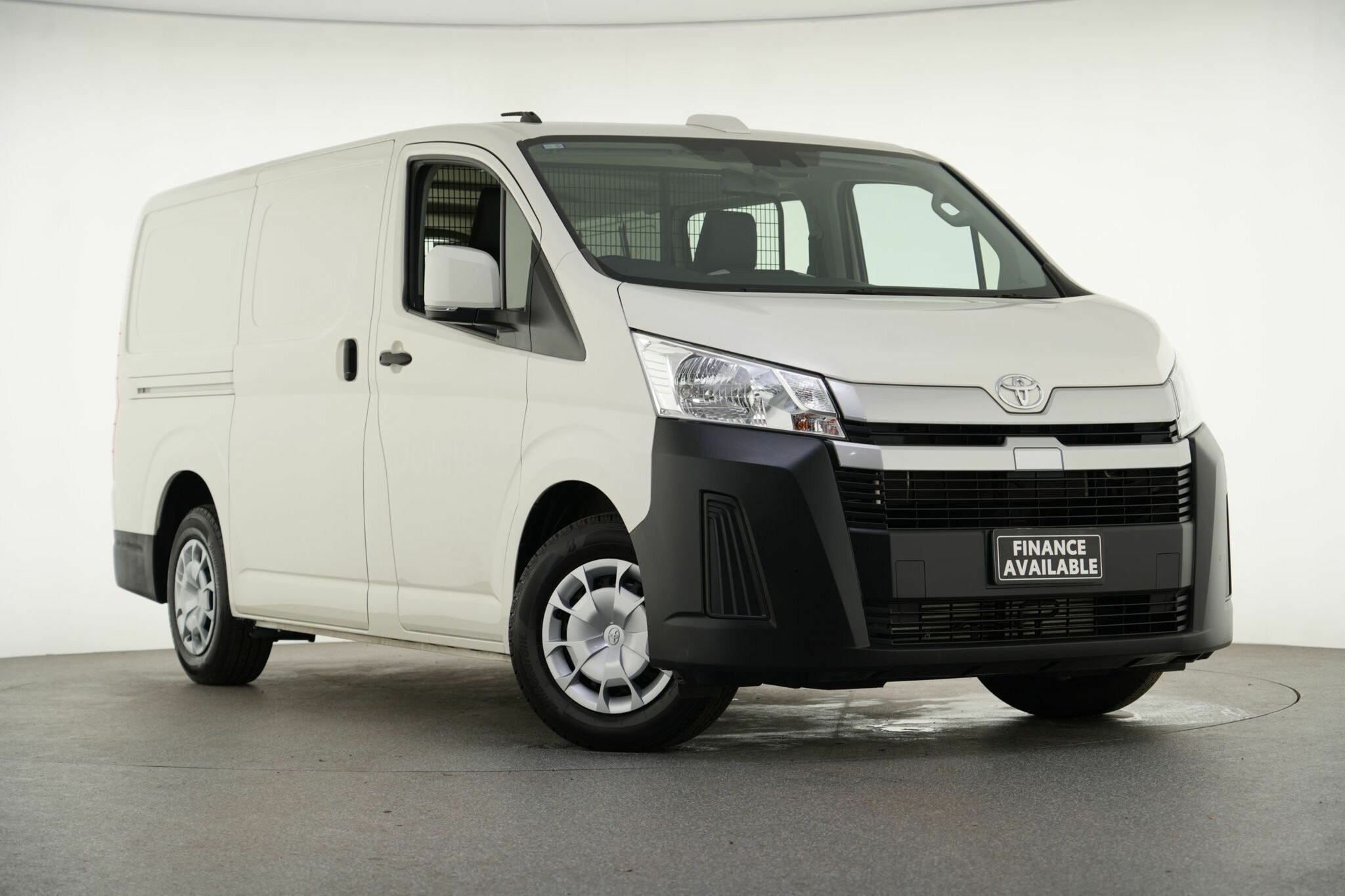 Toyota Hiace image 1