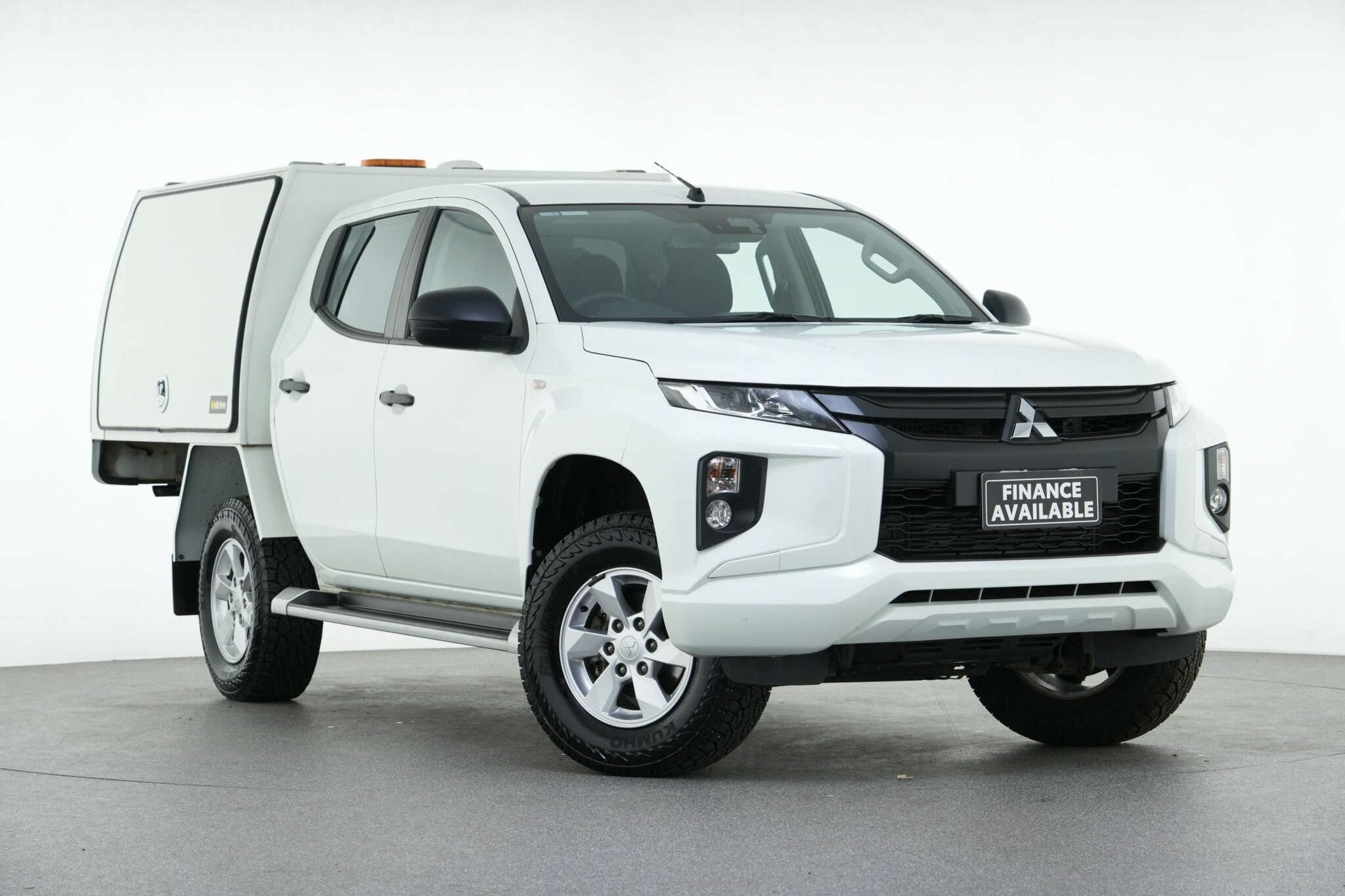 Mitsubishi Triton image 1