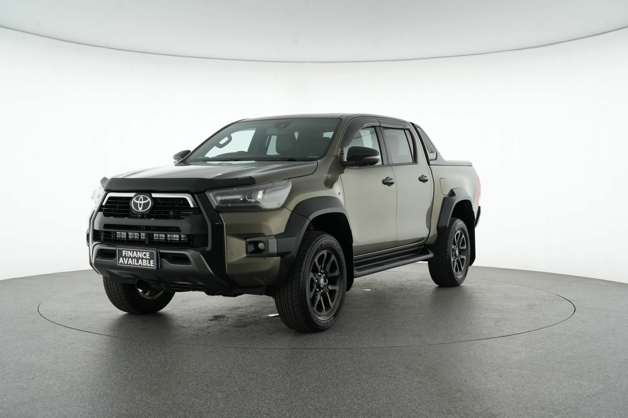 Toyota Hilux image 4