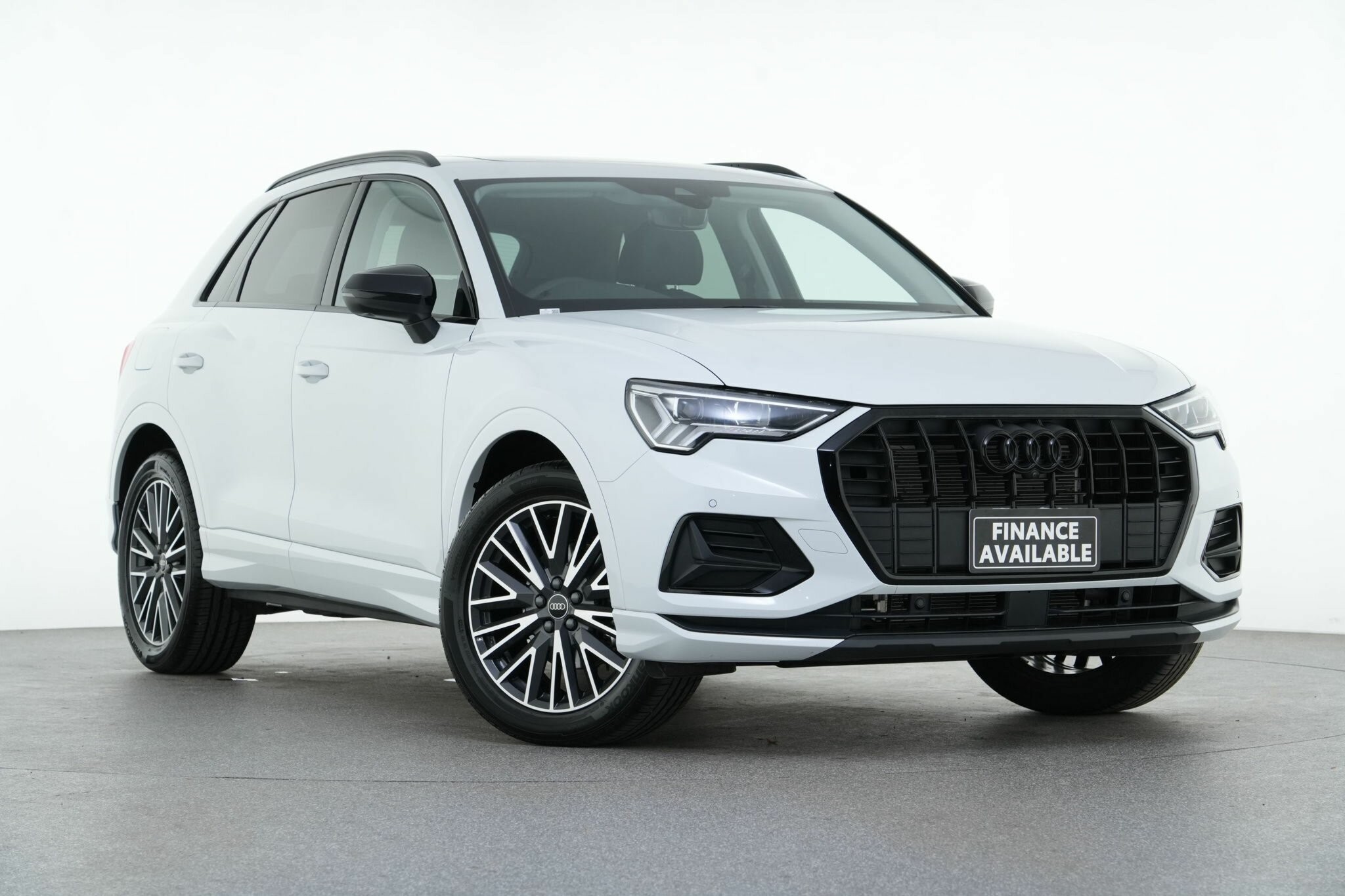 Audi Q3 image 1